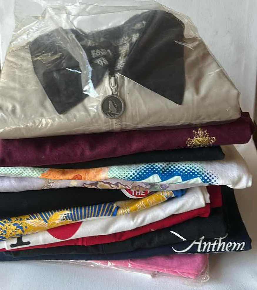 Photo 1 of 15 - MENSWEAR MOSTLY SIZE L, TEES AND JACKET