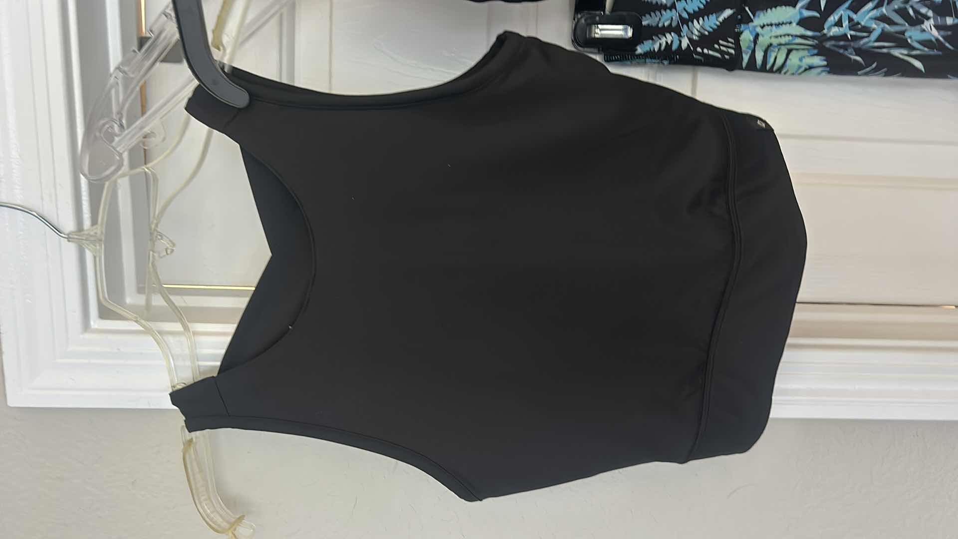 Photo 1 of 4 PCS/ WOMEN’S ATHLETIC WEAR (TOPS ALL MARKED LARGE BUT FIT S/M, THE LEGGINGS MARKED SMALL, FIT S/M)