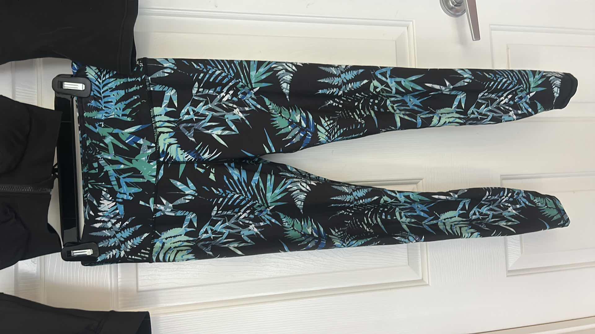 Photo 1 of 4 PCS/ WOMEN’S ATHLETIC WEAR (TOPS ALL MARKED LARGE BUT FIT S/M, THE LEGGINGS MARKED SMALL, FIT S/M)