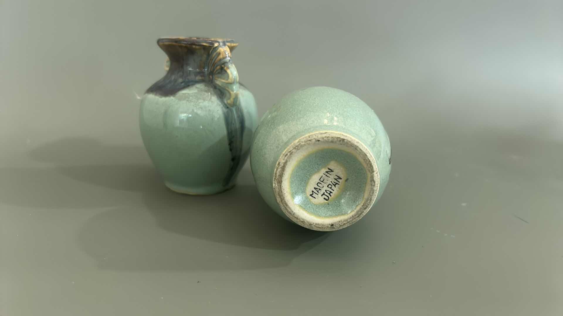 Photo 1 of 2 - H 3” MINIATURE GLAZED POTTERY PIECES