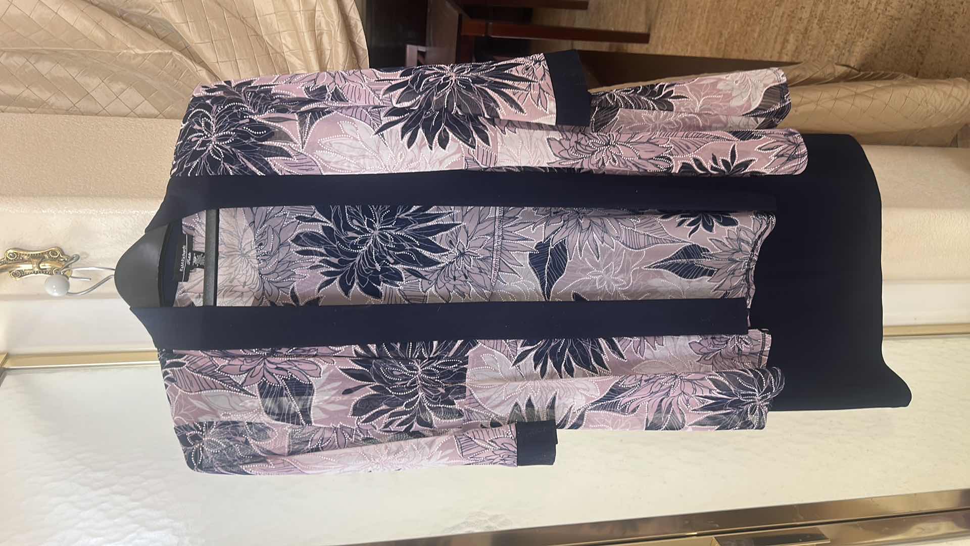 Photo 1 of 3 PC WOMENS CLOTHING XL