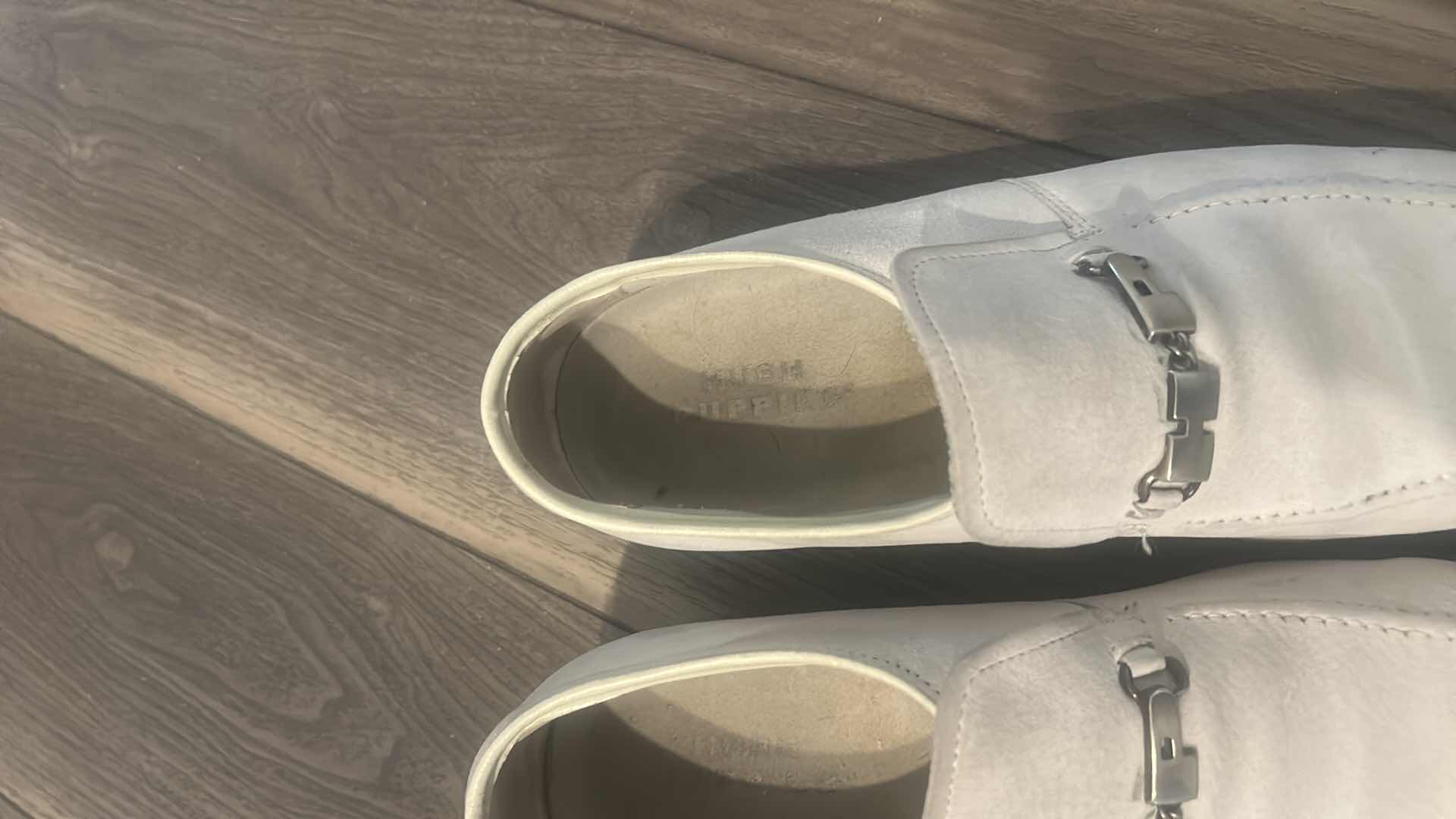 Photo 1 of WOMENS LEATHER SHOES SIZE 10