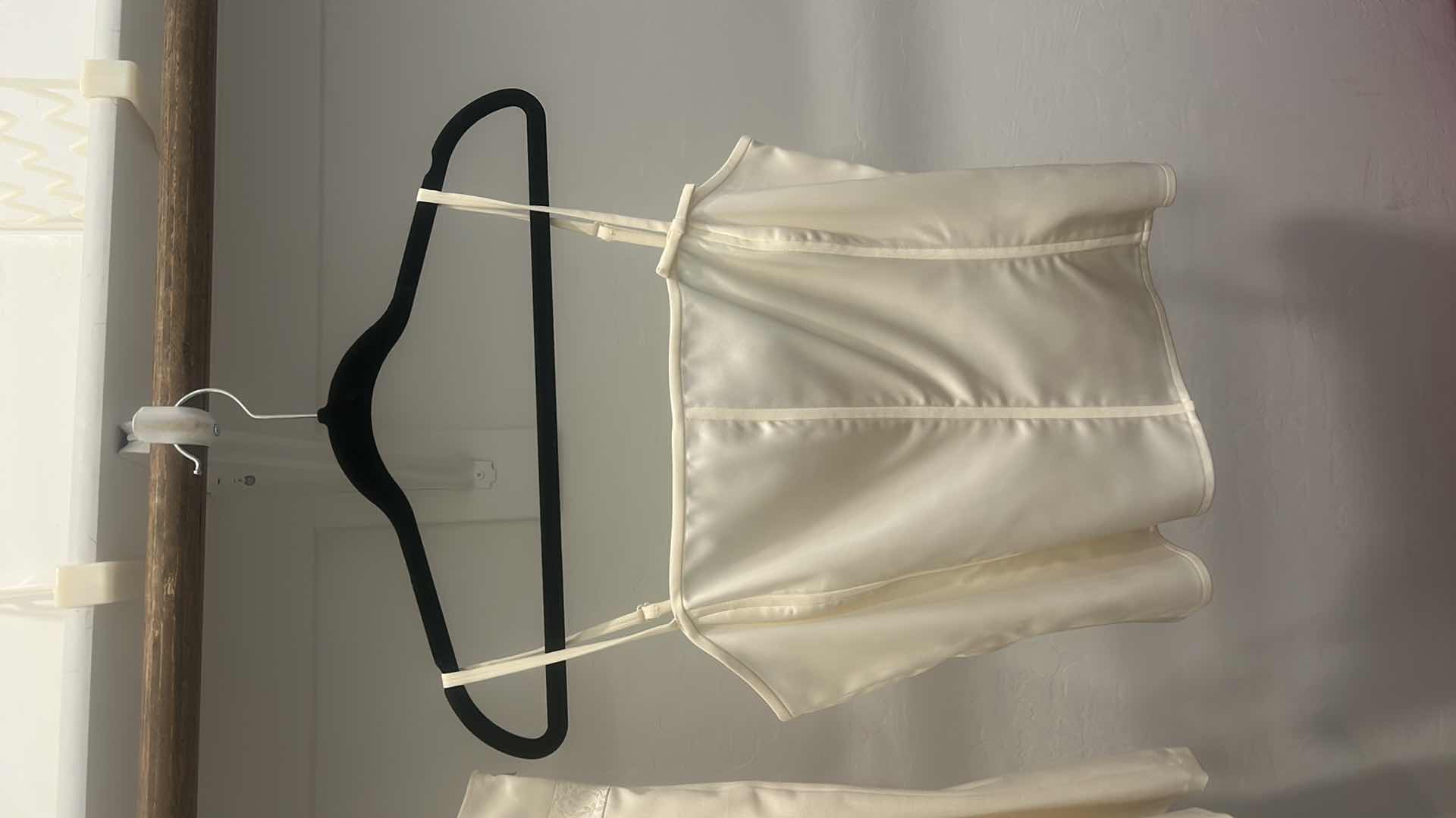 Photo 1 of WOMENSWEAR- 3 PC APOSTROPHE 14P