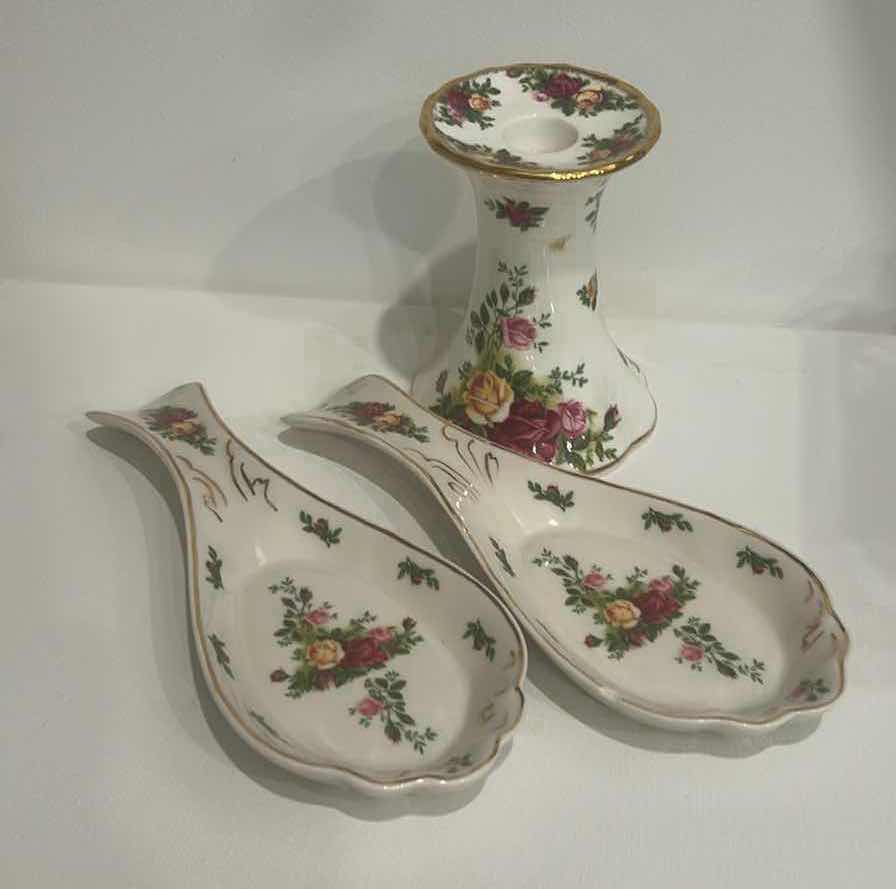 Photo 1 of 3 PIECE BONE CHINA - OLD COUNTRY ROSES ROYAL ALBERT