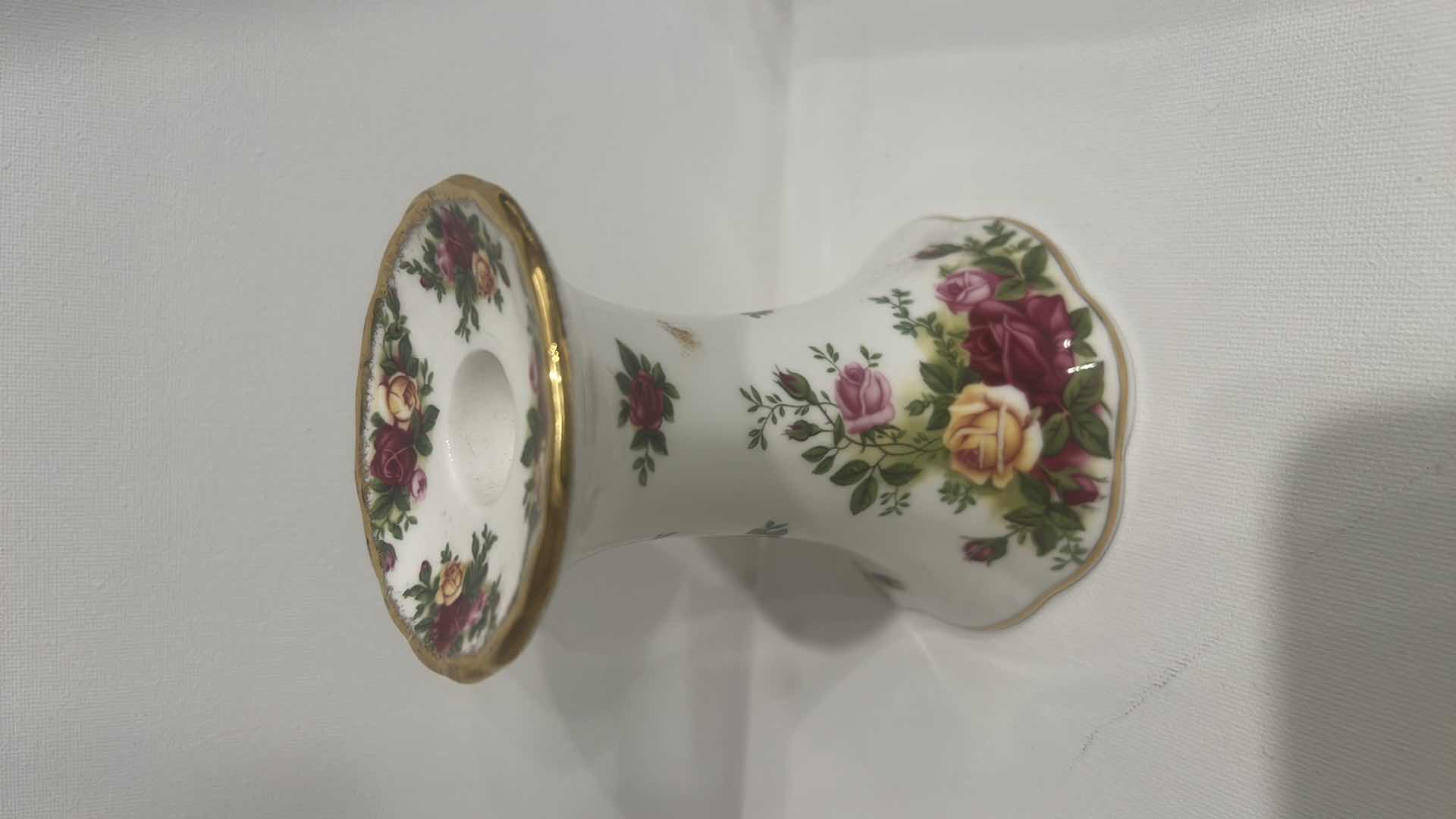Photo 1 of 3 PIECE BONE CHINA - OLD COUNTRY ROSES ROYAL ALBERT