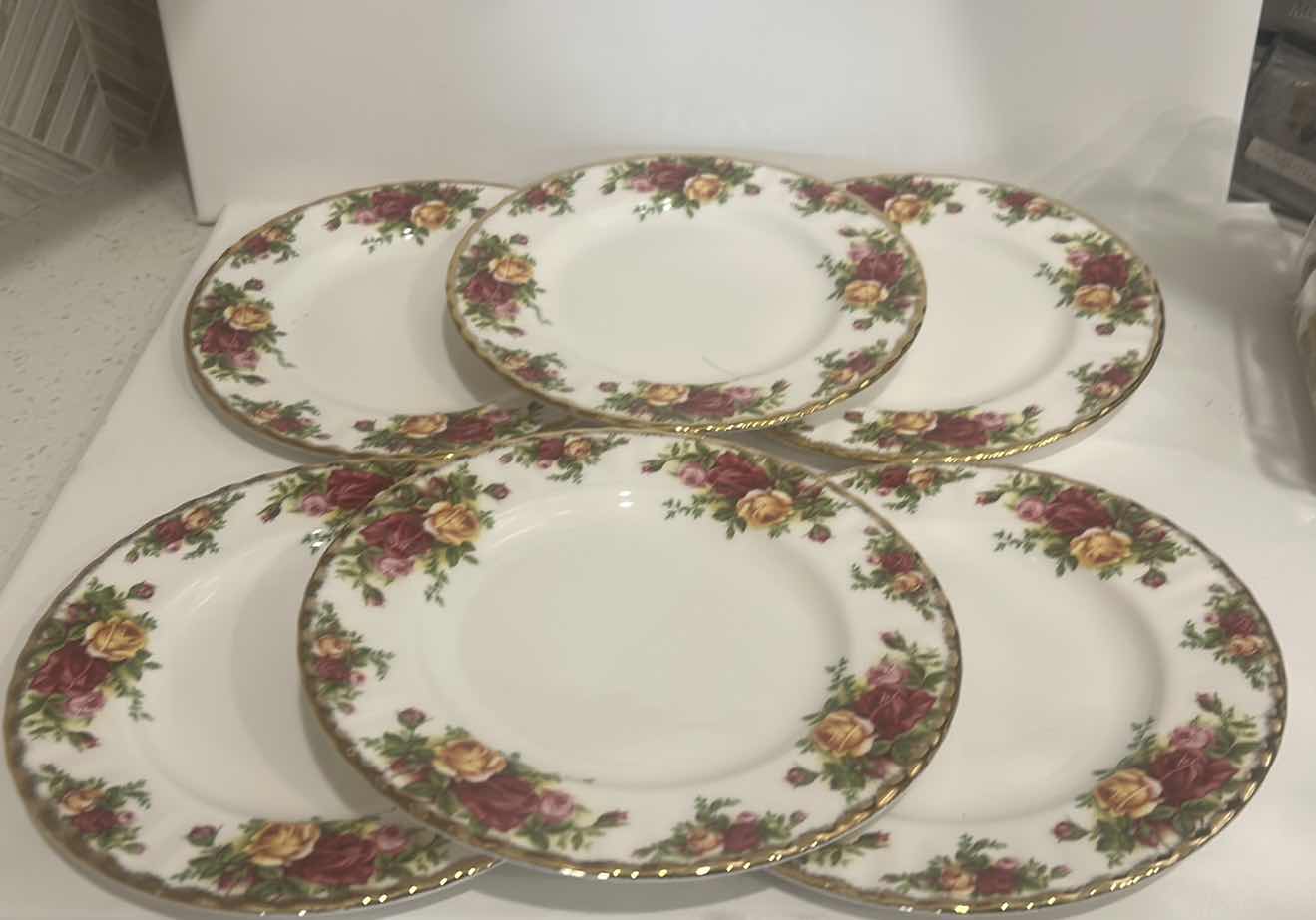 Photo 1 of 6 PIECE BONE CHINA - OLD COUNTRY ROSES ROYAL ALBERT