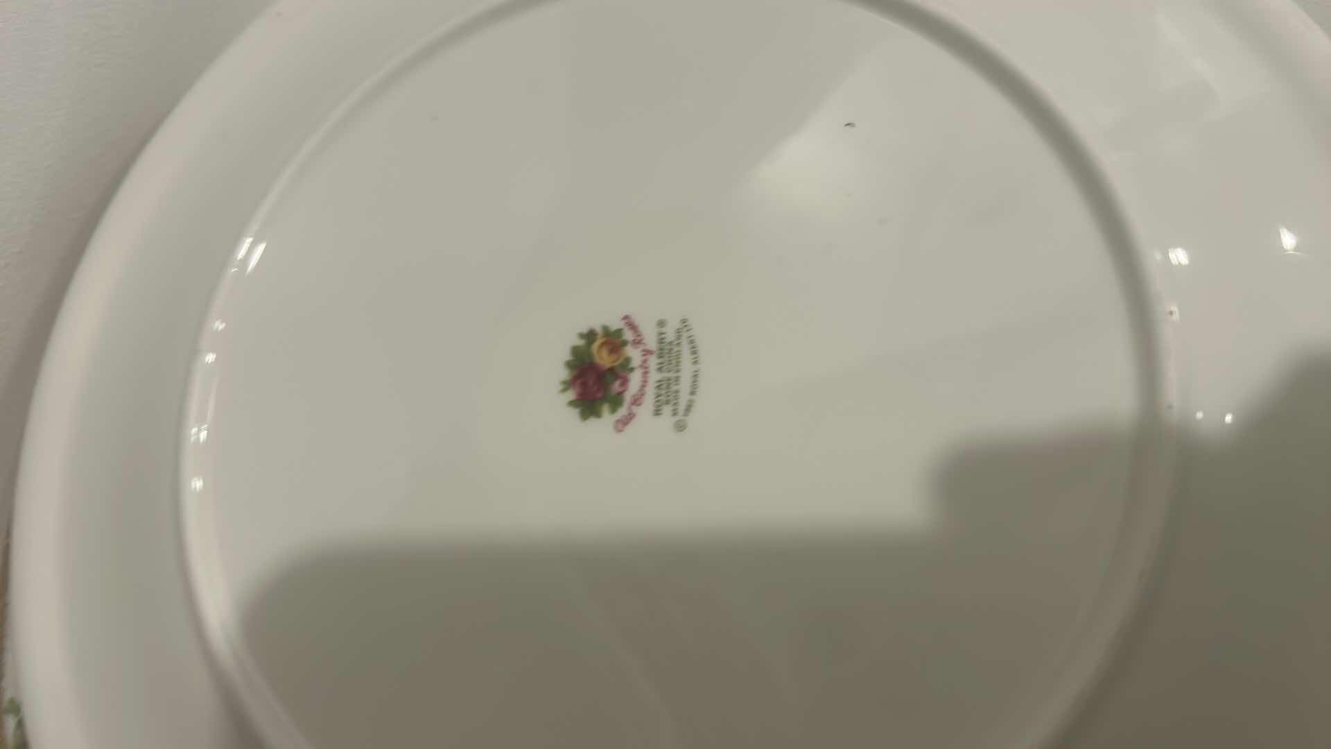 Photo 5 of 6 PIECE BONE CHINA - OLD COUNTRY ROSES ROYAL ALBERT (3 EACH DINNER PLATES, ONE SET SLIGHTLY LARGER WITH SCALLOPED GOLD RIM)