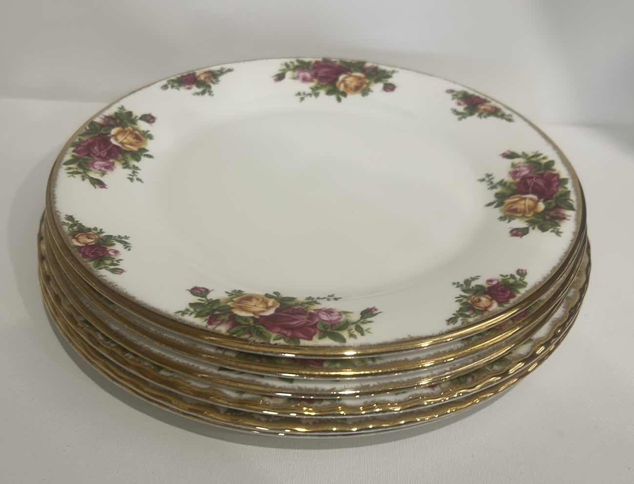 Photo 4 of 6 PIECE BONE CHINA - OLD COUNTRY ROSES ROYAL ALBERT (3 EACH DINNER PLATES, ONE SET SLIGHTLY LARGER WITH SCALLOPED GOLD RIM)
