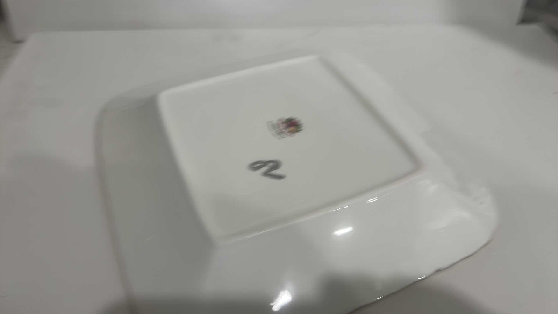 Photo 8 of 4 PIECE BONE CHINA - OLD COUNTRY ROSES ROYAL ALBERT