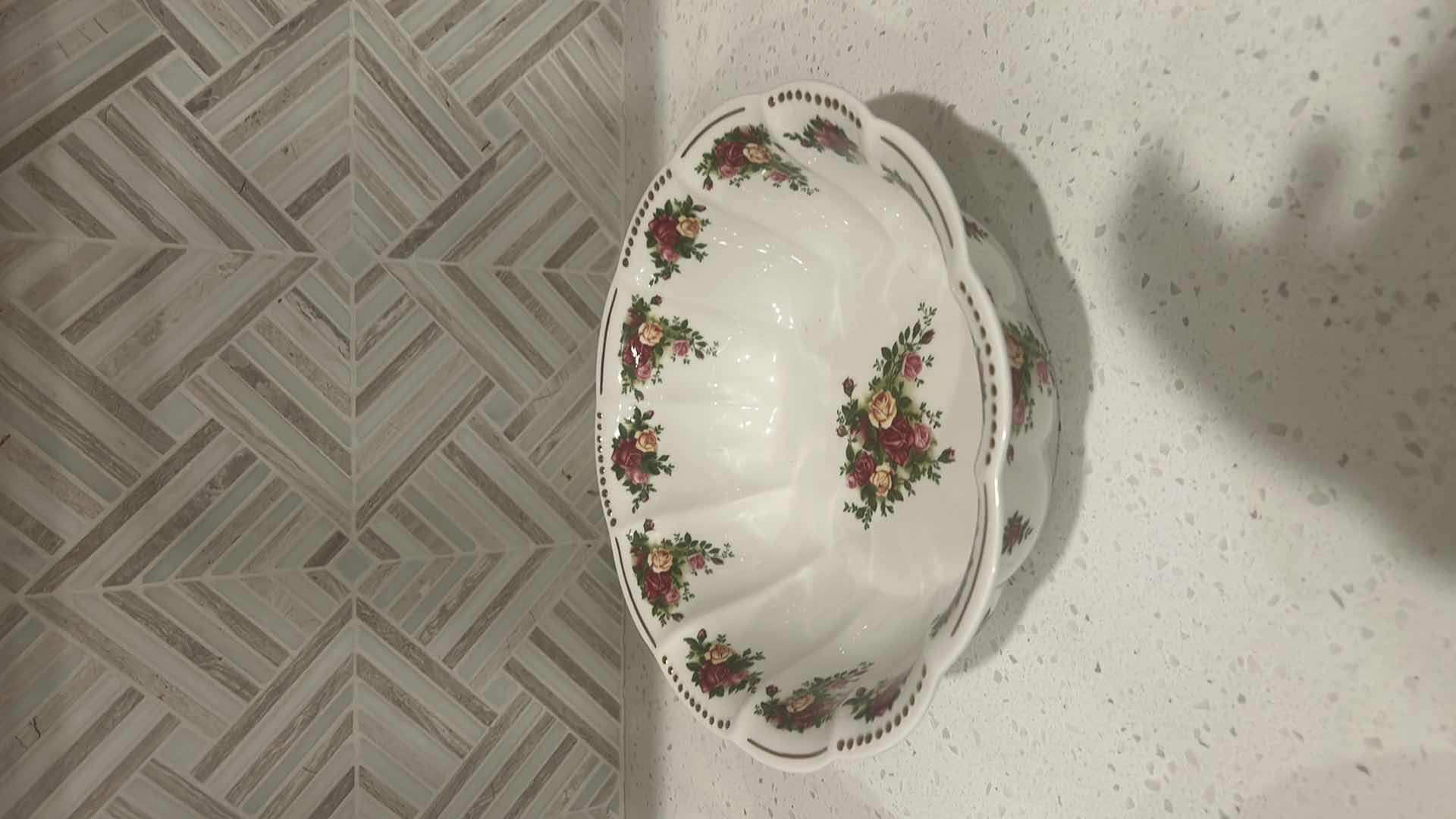 Photo 2 of 2 PIECE BONE CHINA - OLD COUNTRY ROSES ROYAL ALBERT