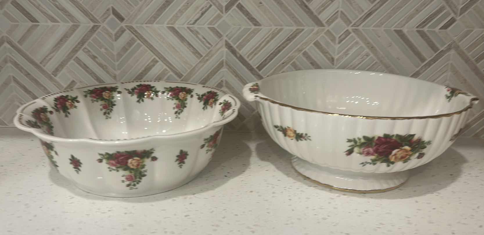Photo 1 of 2 PIECE BONE CHINA - OLD COUNTRY ROSES ROYAL ALBERT