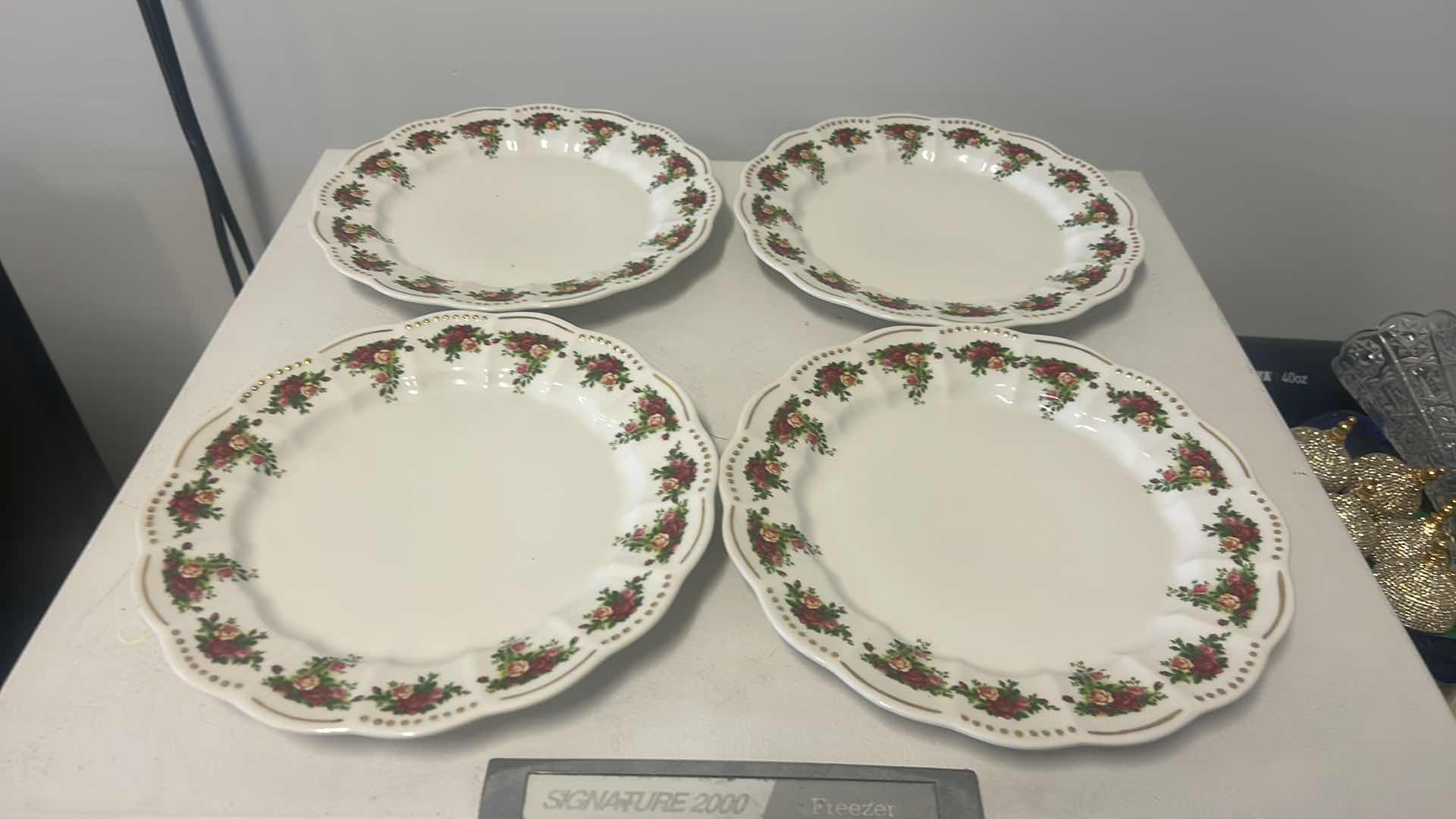 Photo 1 of 4 ROYAL ALBERT OLD COUNTRY ROSES, GOLDEN PEARL DINNER PLATES