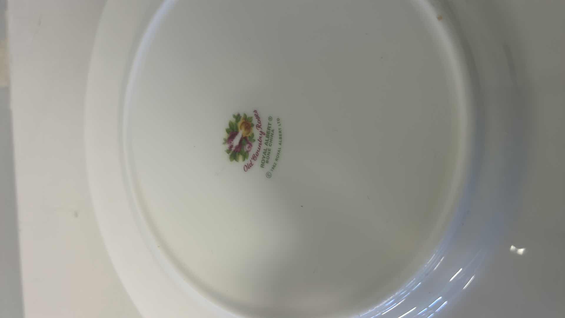 Photo 1 of 6 PIECE BONE CHINA - OLD COUNTRY ROSES ROYAL ALBERT