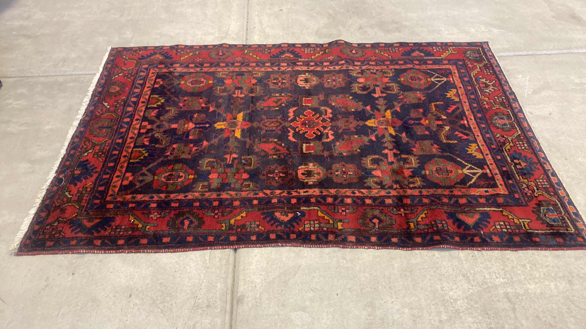 Photo 1 of PERSIAN TRIBAL PRINT WOOL AREA RUG 54” x 81”