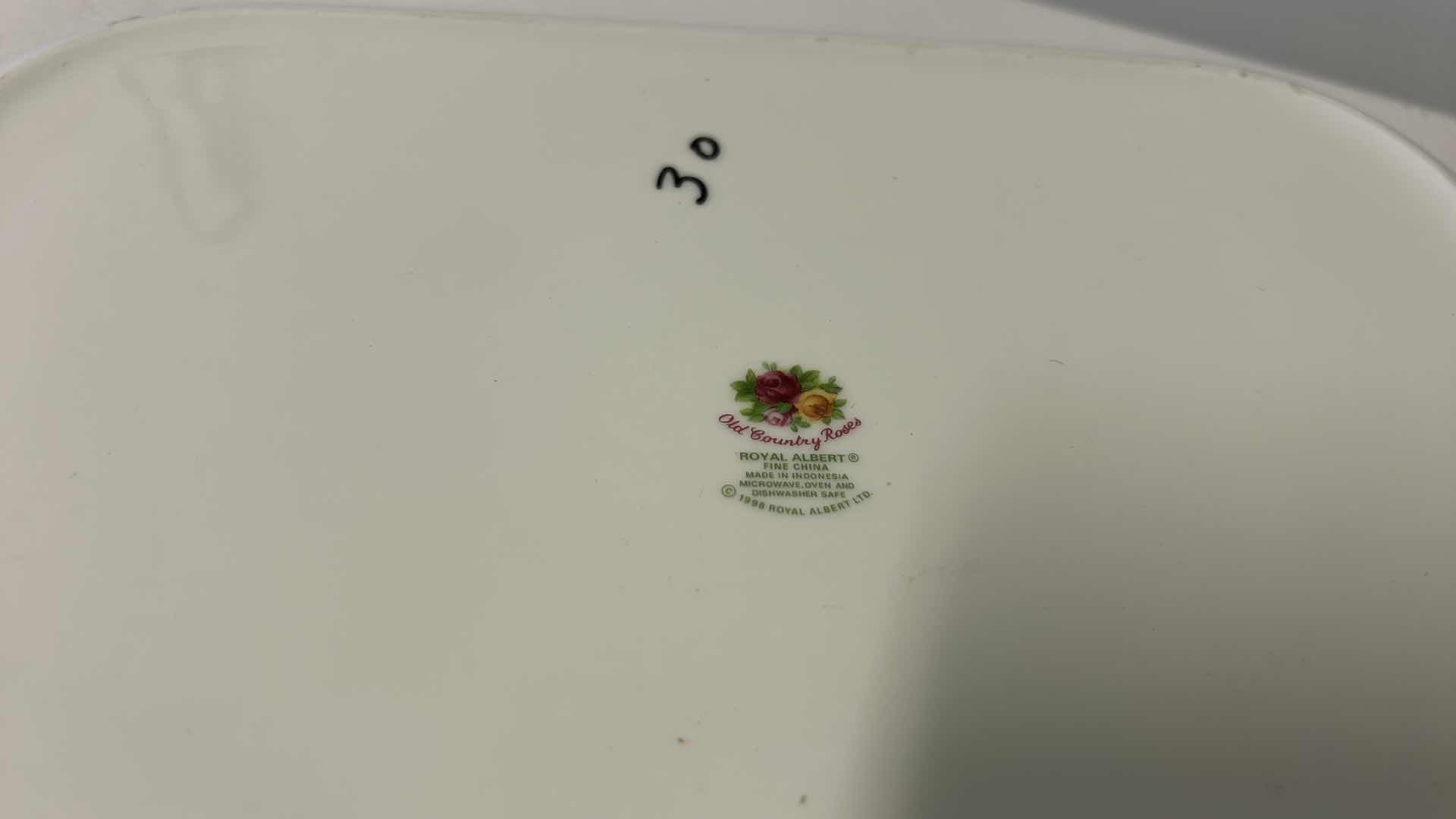 Photo 4 of 2 PIECE BONE CHINA - OLD COUNTRY ROSES ROYAL ALBERT
