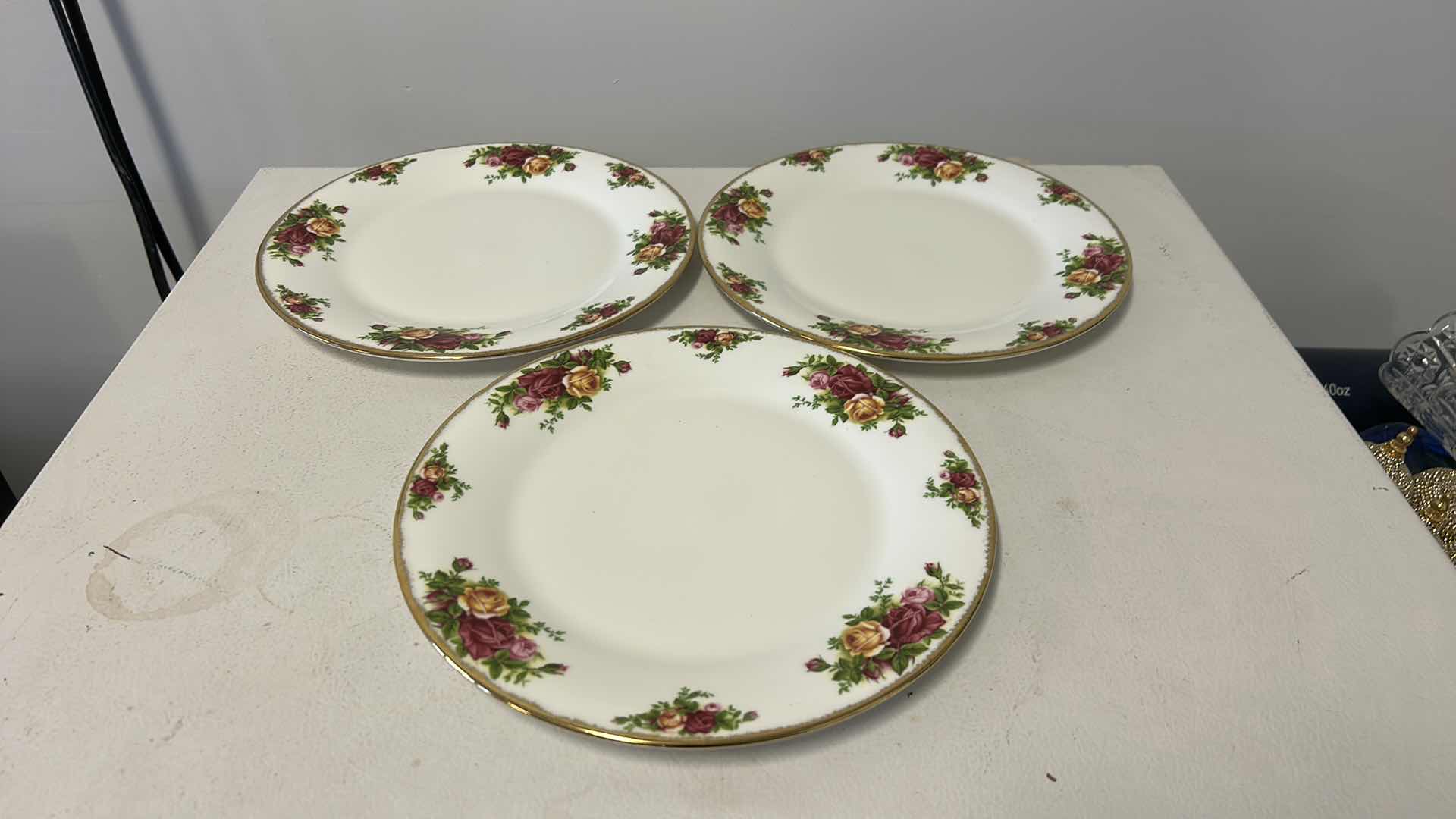 Photo 1 of 3 PIECE BONE CHINA - OLD COUNTRY ROSES ROYAL ALBERT, 1 ROYAL ALBERT BAKING BLISS BOWL