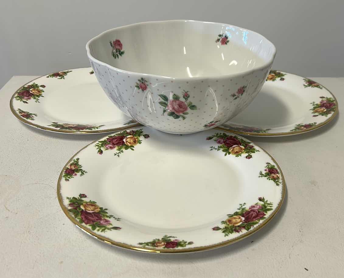 Photo 1 of 3 PIECE BONE CHINA - OLD COUNTRY ROSES ROYAL ALBERT, 1 ROYAL ALBERT BAKING BLISS BOWL