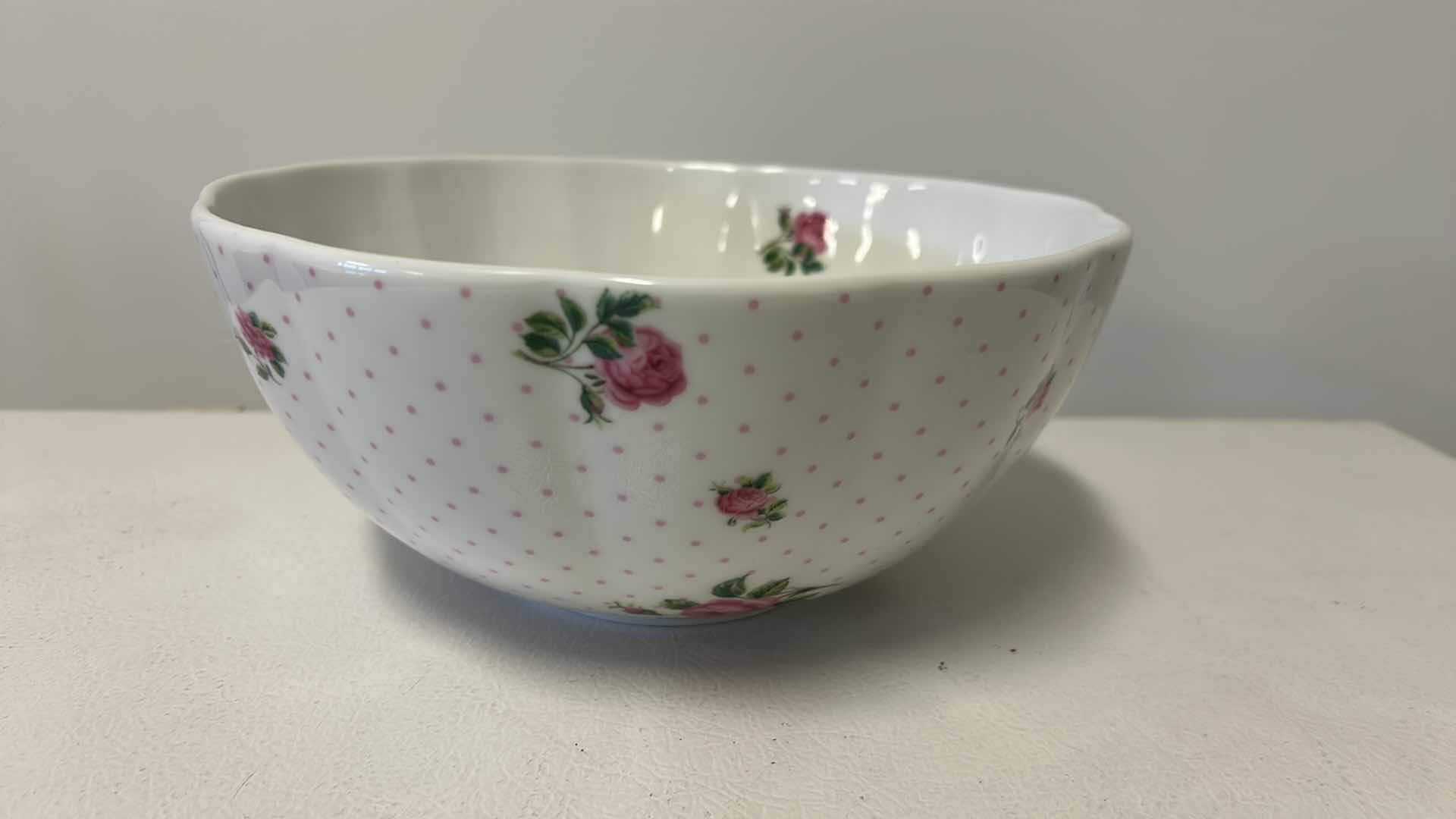 Photo 1 of 3 PIECE BONE CHINA - OLD COUNTRY ROSES ROYAL ALBERT, 1 ROYAL ALBERT BAKING BLISS BOWL