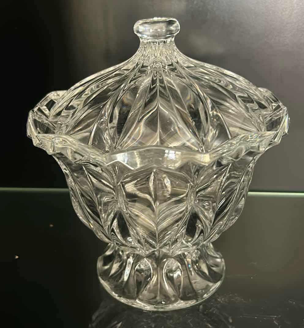 Photo 1 of CUT CRYSTAL CANDY DISH H7.5”