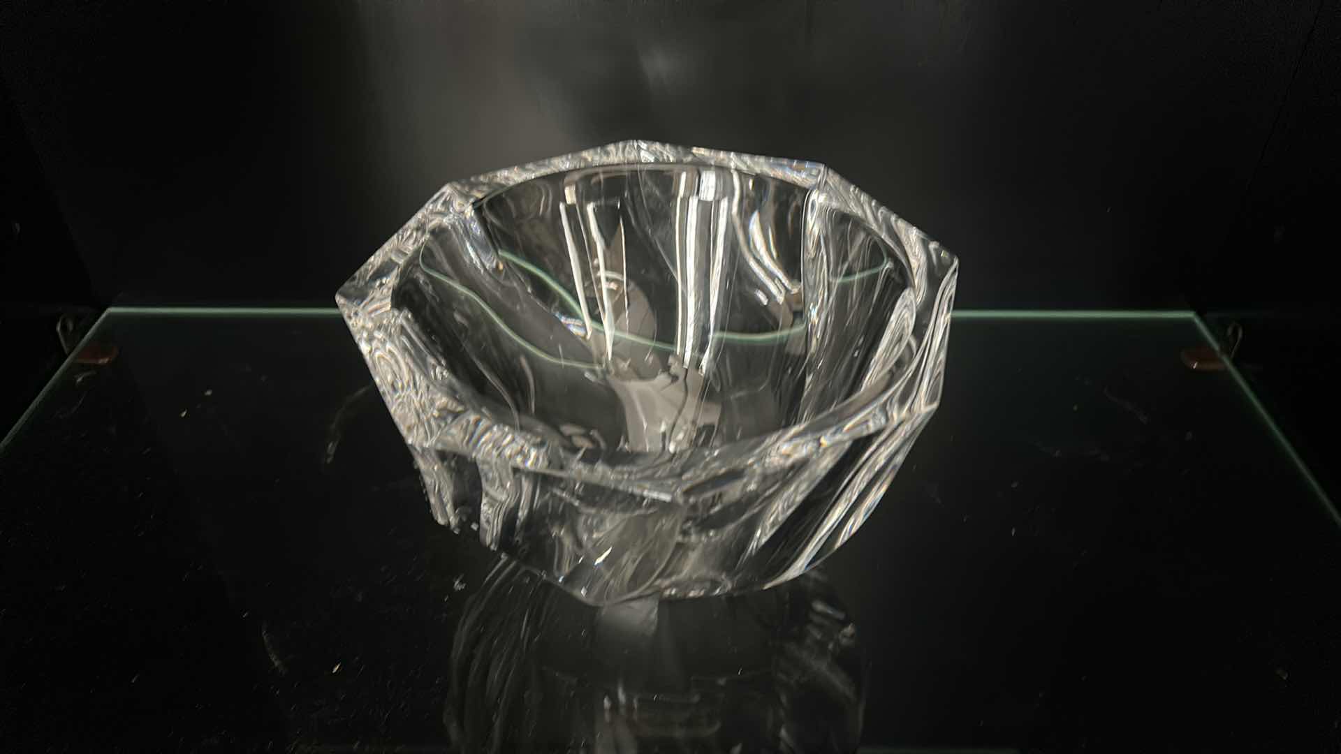 Photo 3 of CUT CRYSTAL BOWL H 4.75”