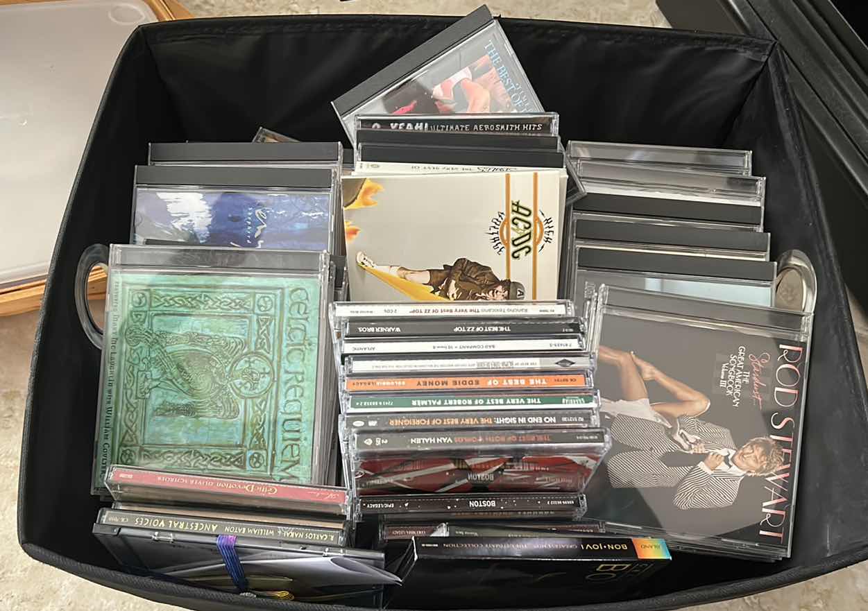 Photo 1 of CONTAINER WITH CD’S