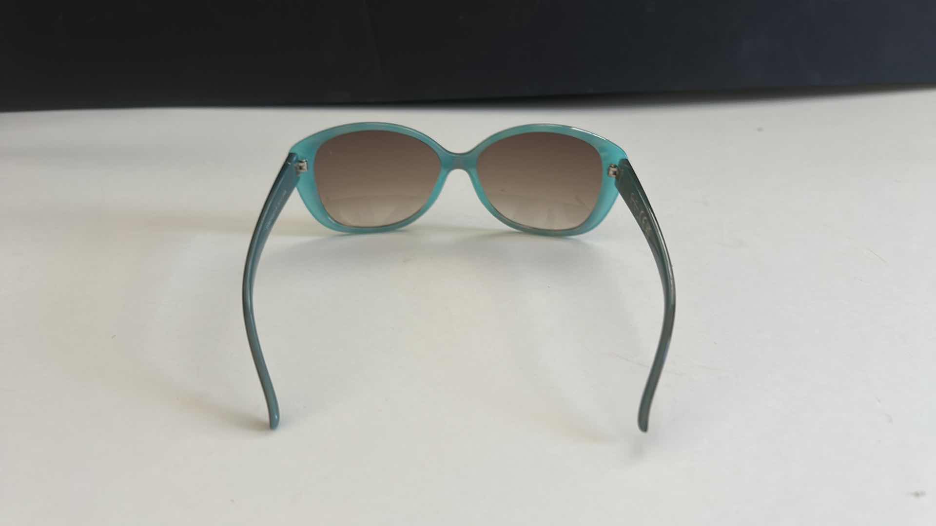 Photo 6 of 2 WOMENS SUNGLASSES