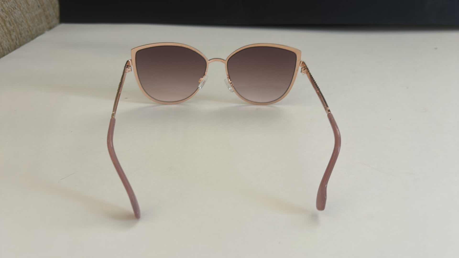 Photo 6 of 2 WOMENS SUNGLASSES