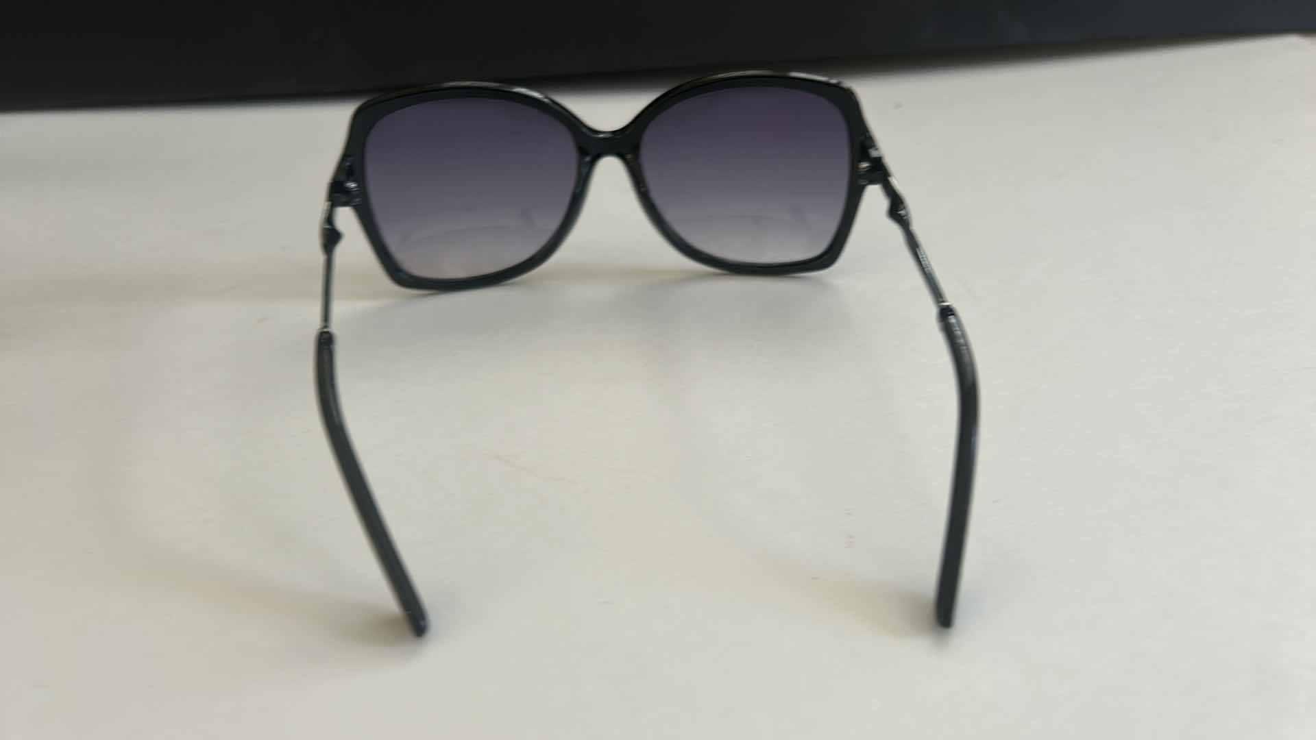 Photo 6 of 2 WOMENS SUNGLASSES
