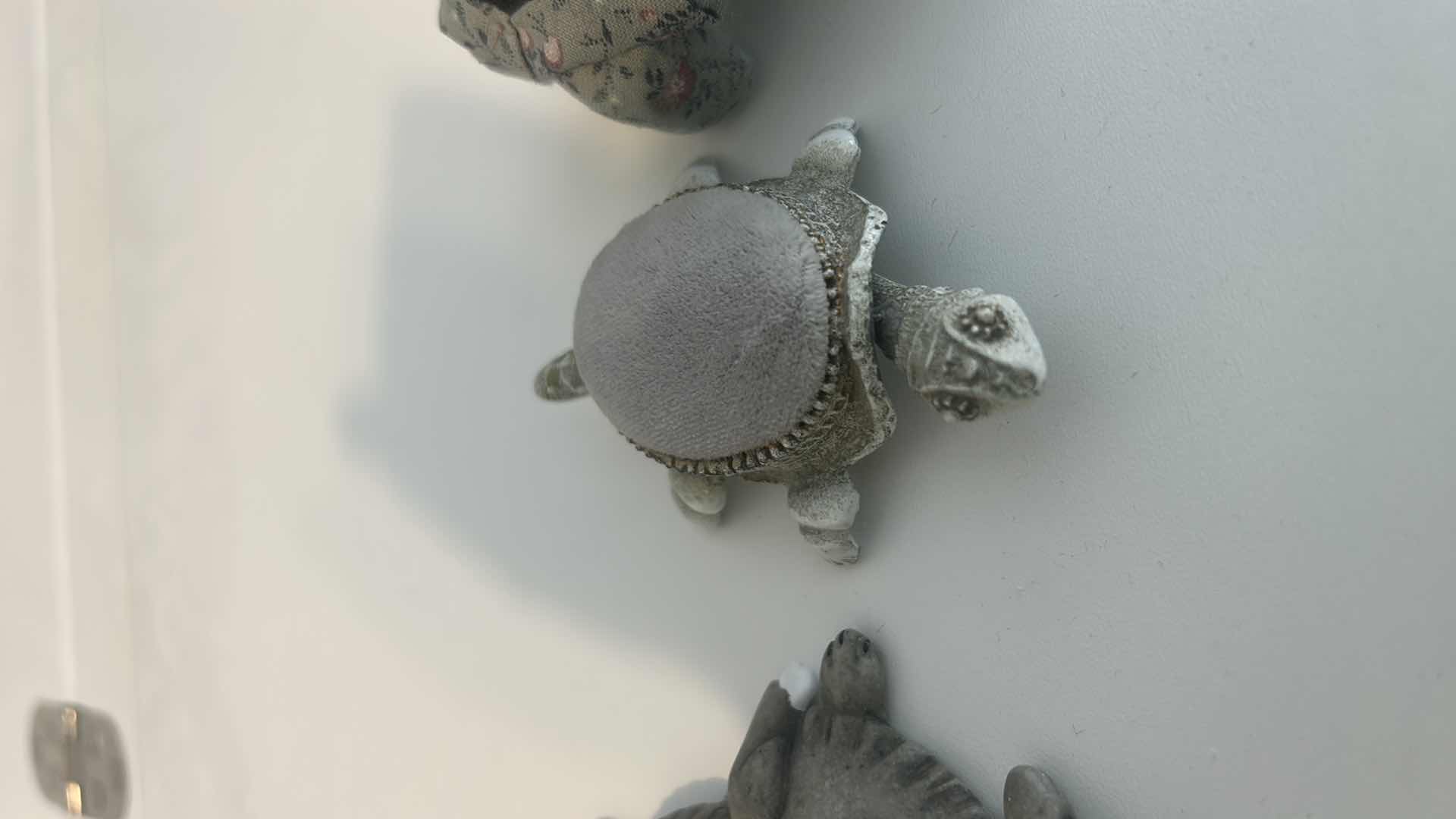 Photo 1 of 4 - LITTLE COLLECTIBLE CRITTERS, TURTLES AND  (LARGEST 4” x 2”