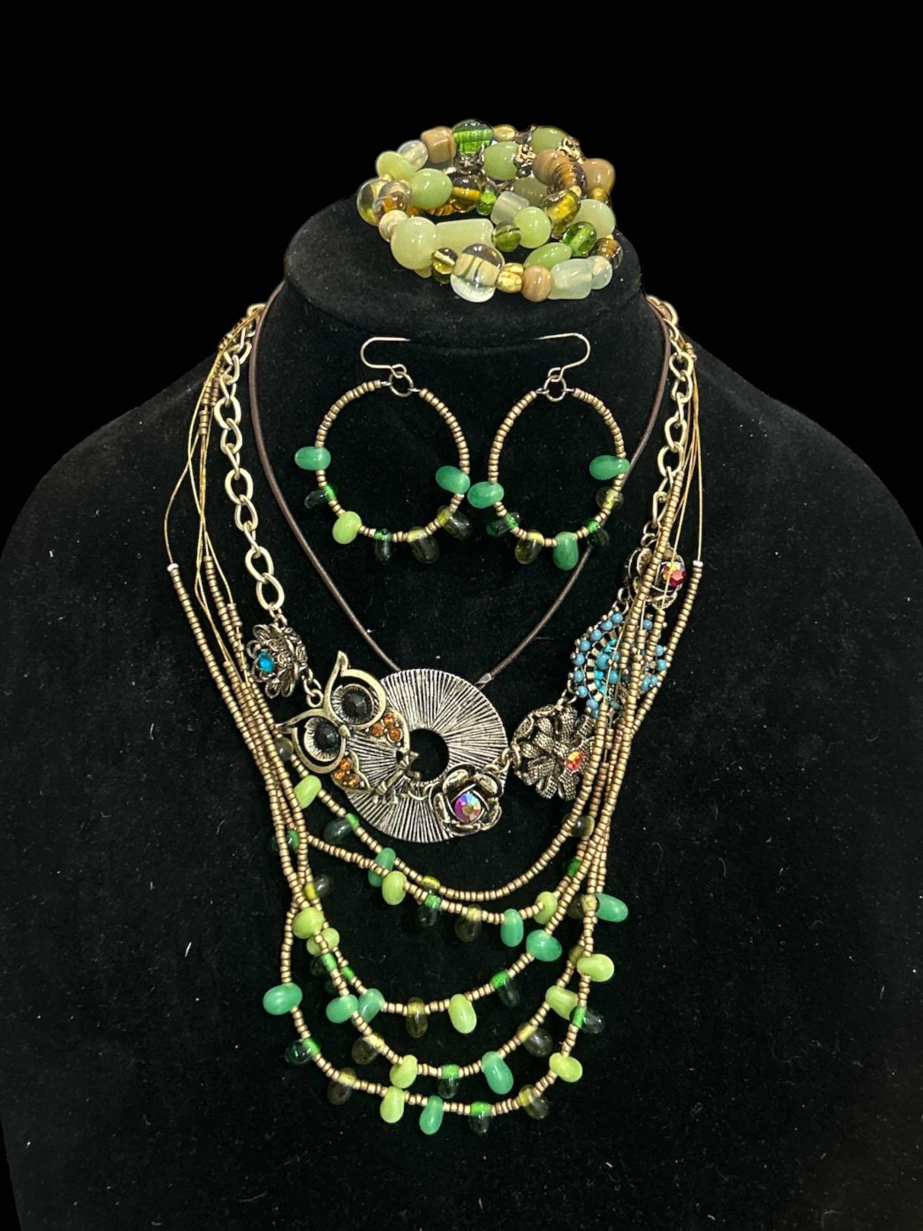 Photo 1 of 5 PCS WOMENS FASHION JEWELRY