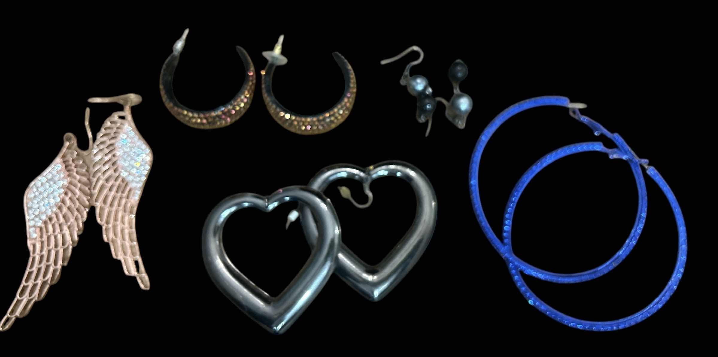 Photo 1 of 5 PCS WOMENS FASHION JEWELRY