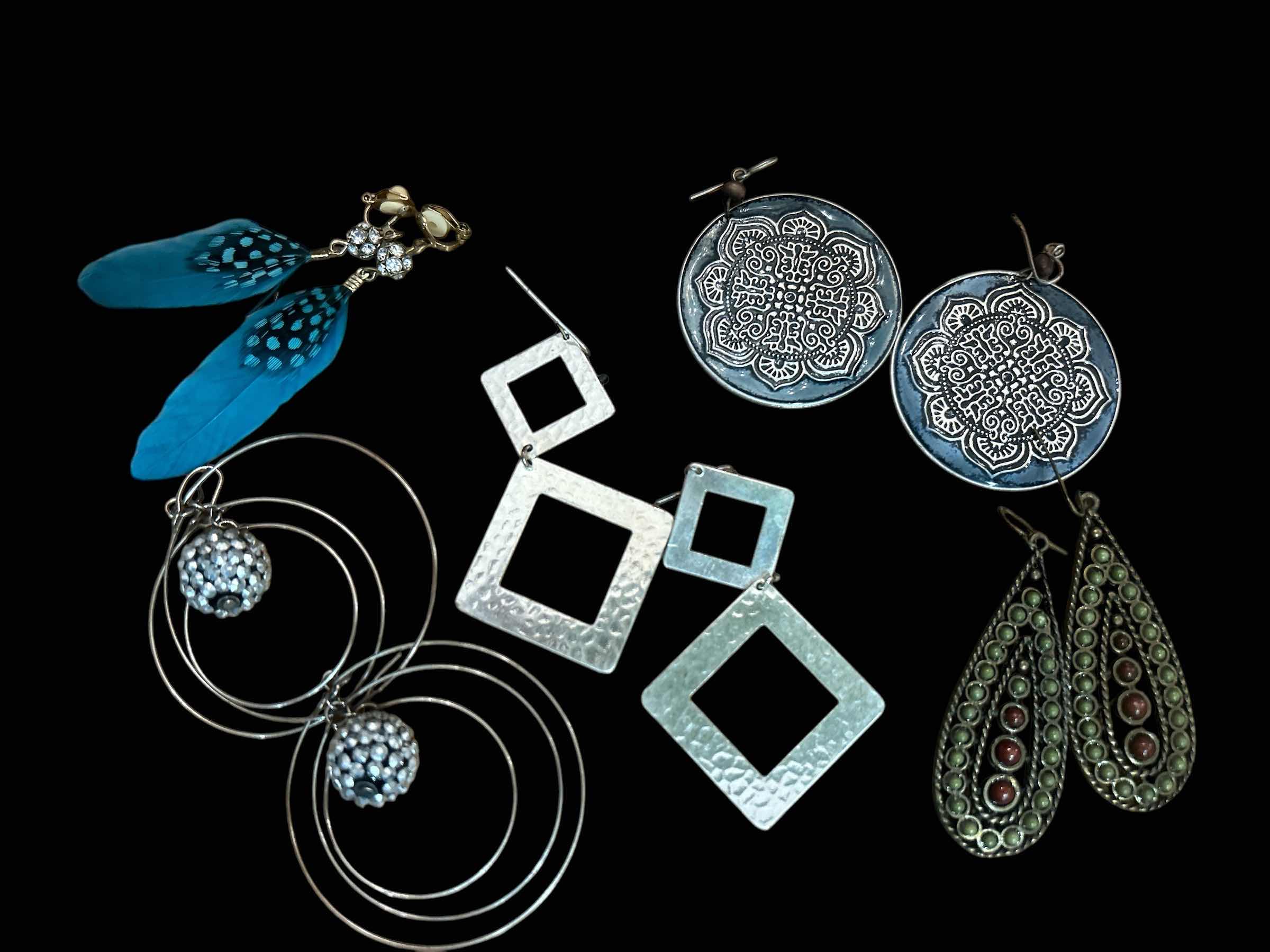 Photo 1 of 5 PCS WOMENS FASHION JEWELRY