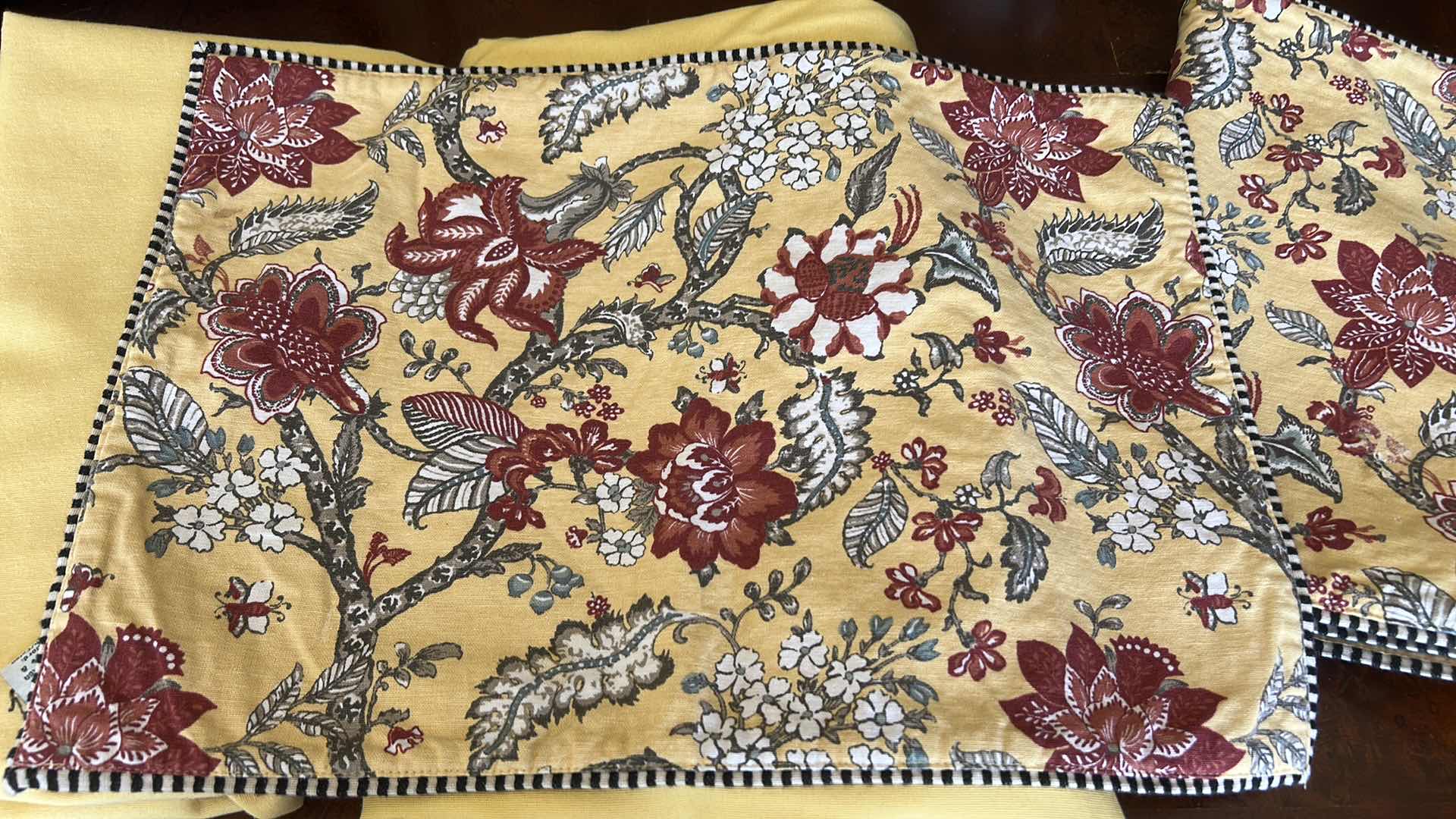 Photo 3 of 2 YELLOW TABLE CLOTHS, 4 POTTERY BARN PLACEMATS & 1 HAND TOWEL