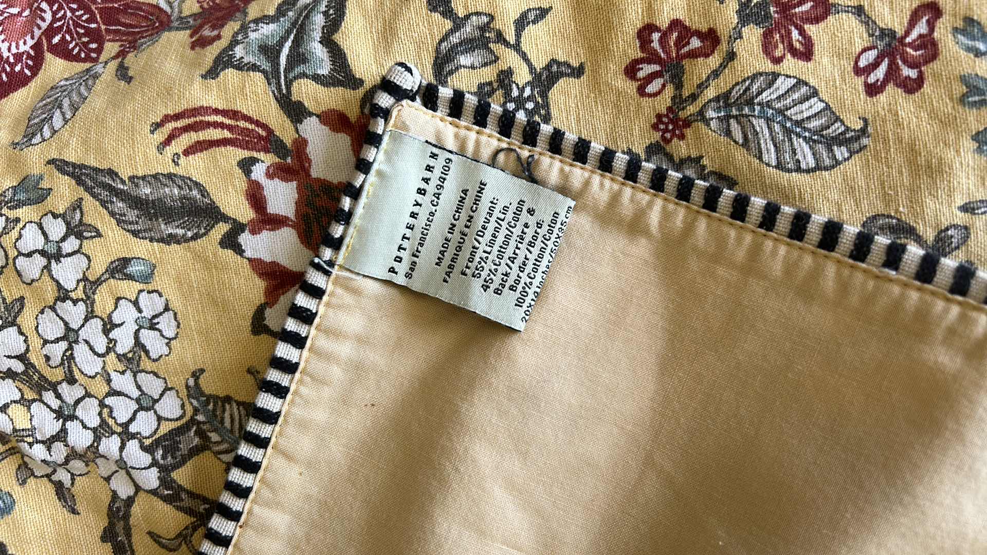 Photo 1 of 2 YELLOW TABLE CLOTHS, 4 POTTERY BARN PLACEMATS & 1 HAND TOWEL