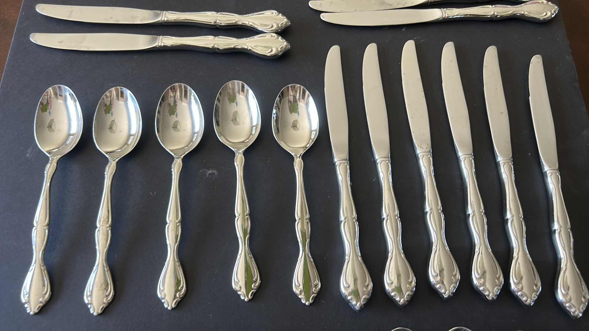 Photo 1 of 40 PCS-ONEIDA SATIN CANTATA STAINLESS STEEL SILVERWARE SET
