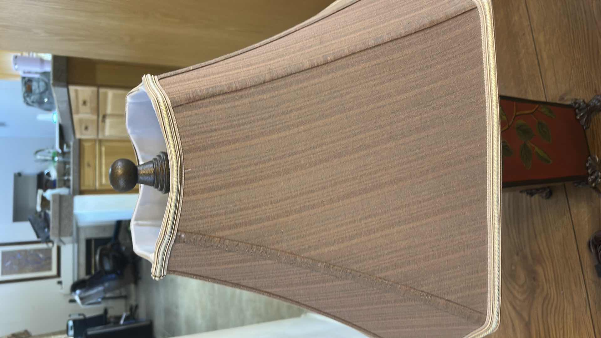 Photo 1 of DECORATIVE TABLE LAMP H29”