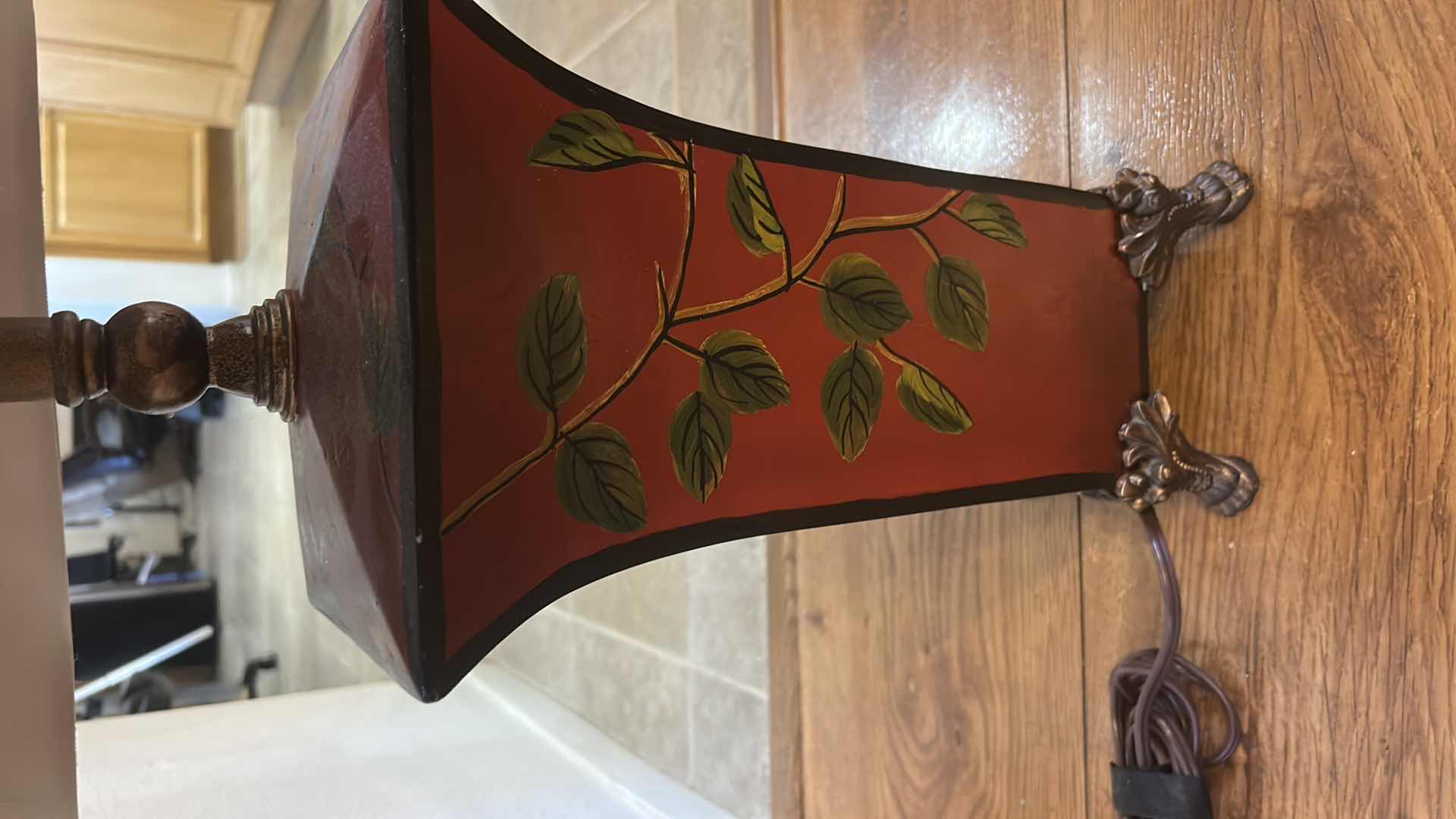 Photo 1 of DECORATIVE TABLE LAMP H29”