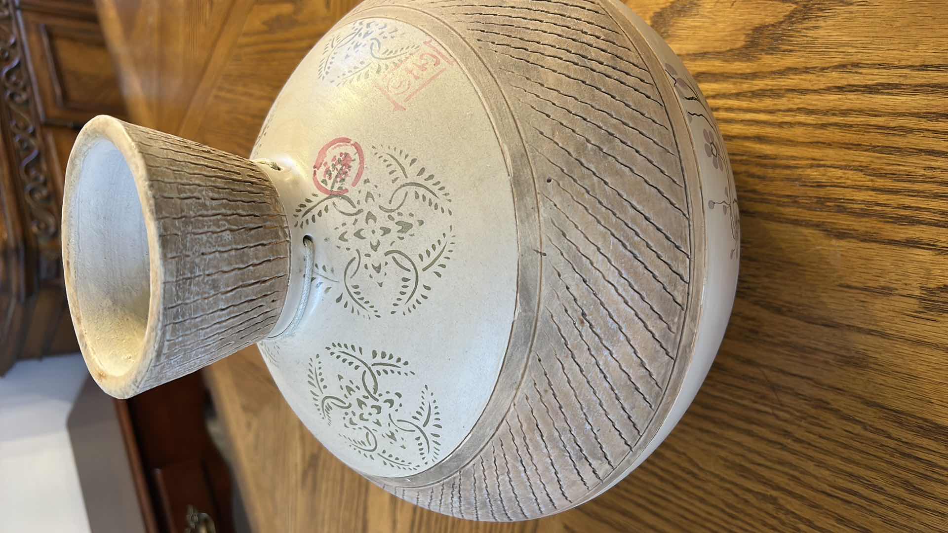 Photo 1 of 12” VASE