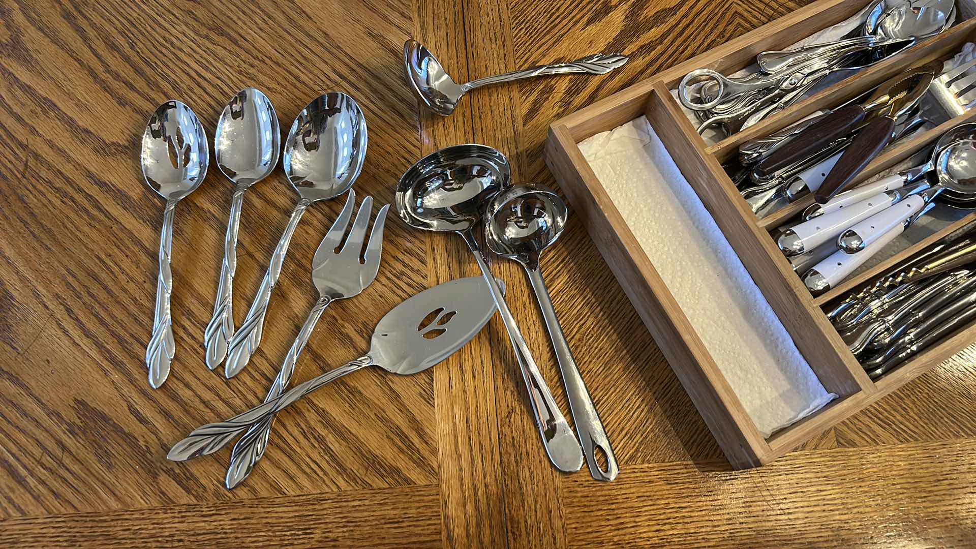 Photo 1 of DINING UTENSILS AND ORGANIZER