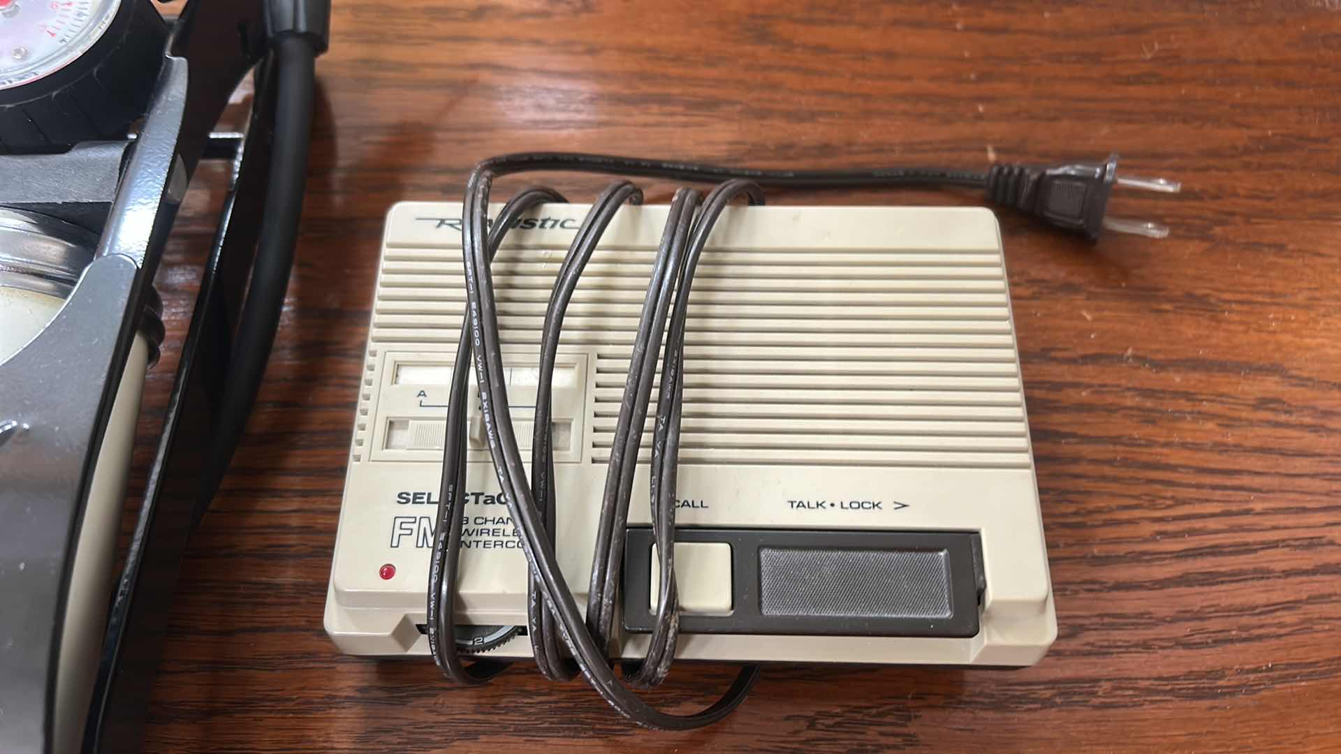 Photo 1 of HOUSEHOLD ITEMS- KEYBOARD, WAHL TRIMMER, PUMP, 3 CHANNEL WIRELESS INTERCOM