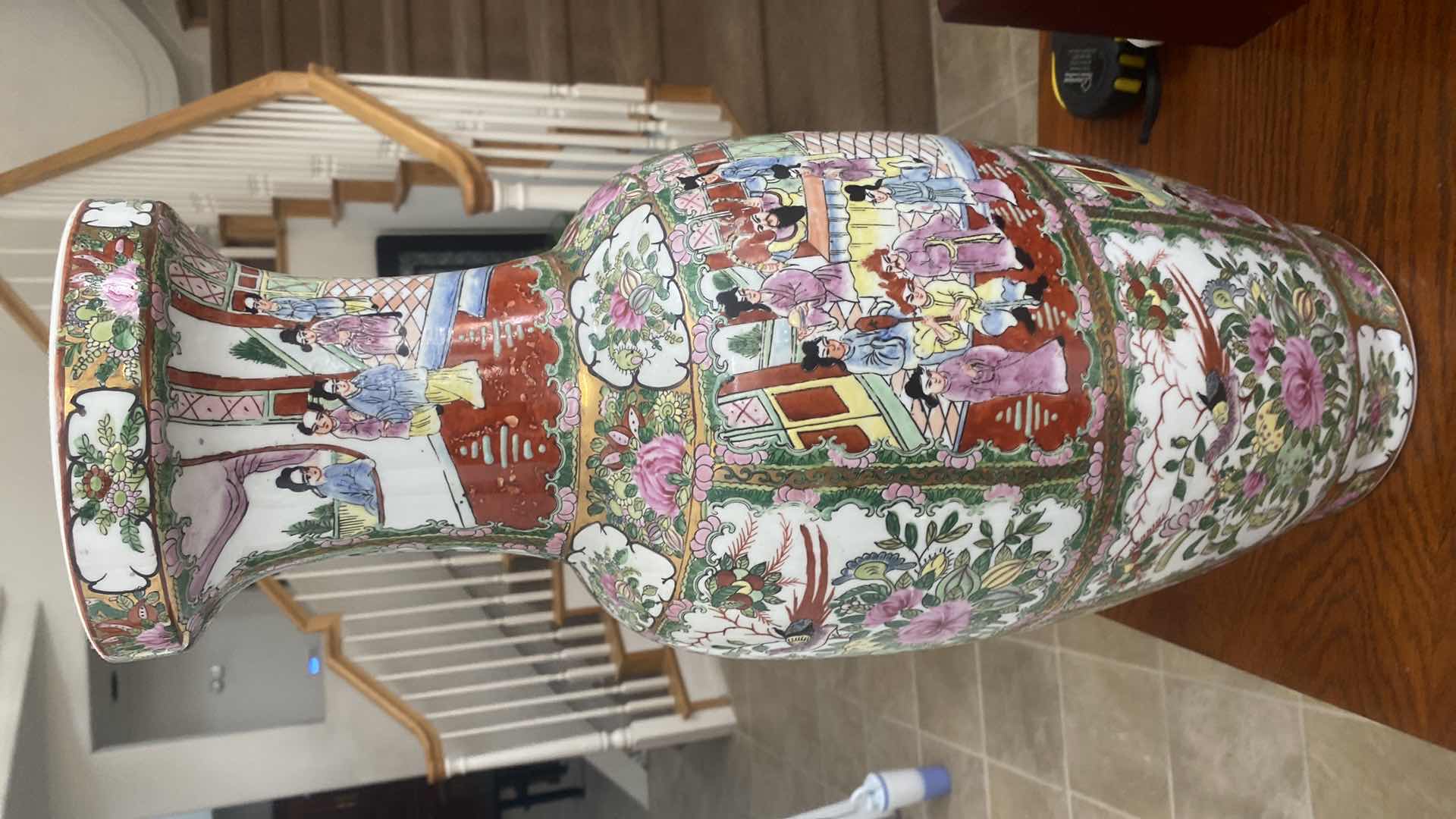 Photo 1 of CHINESE VASE H25”