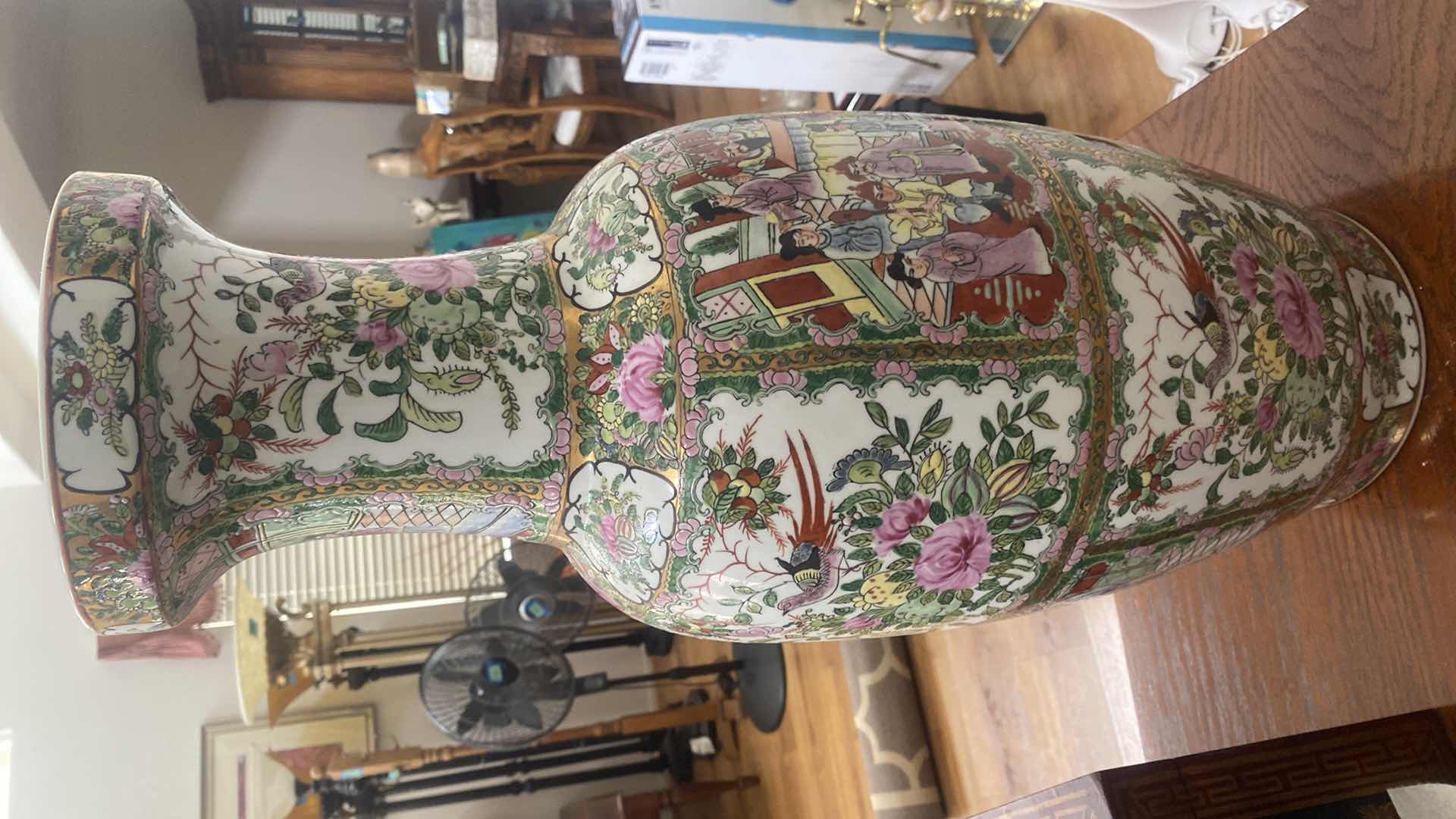 Photo 1 of CHINESE VASE H25”