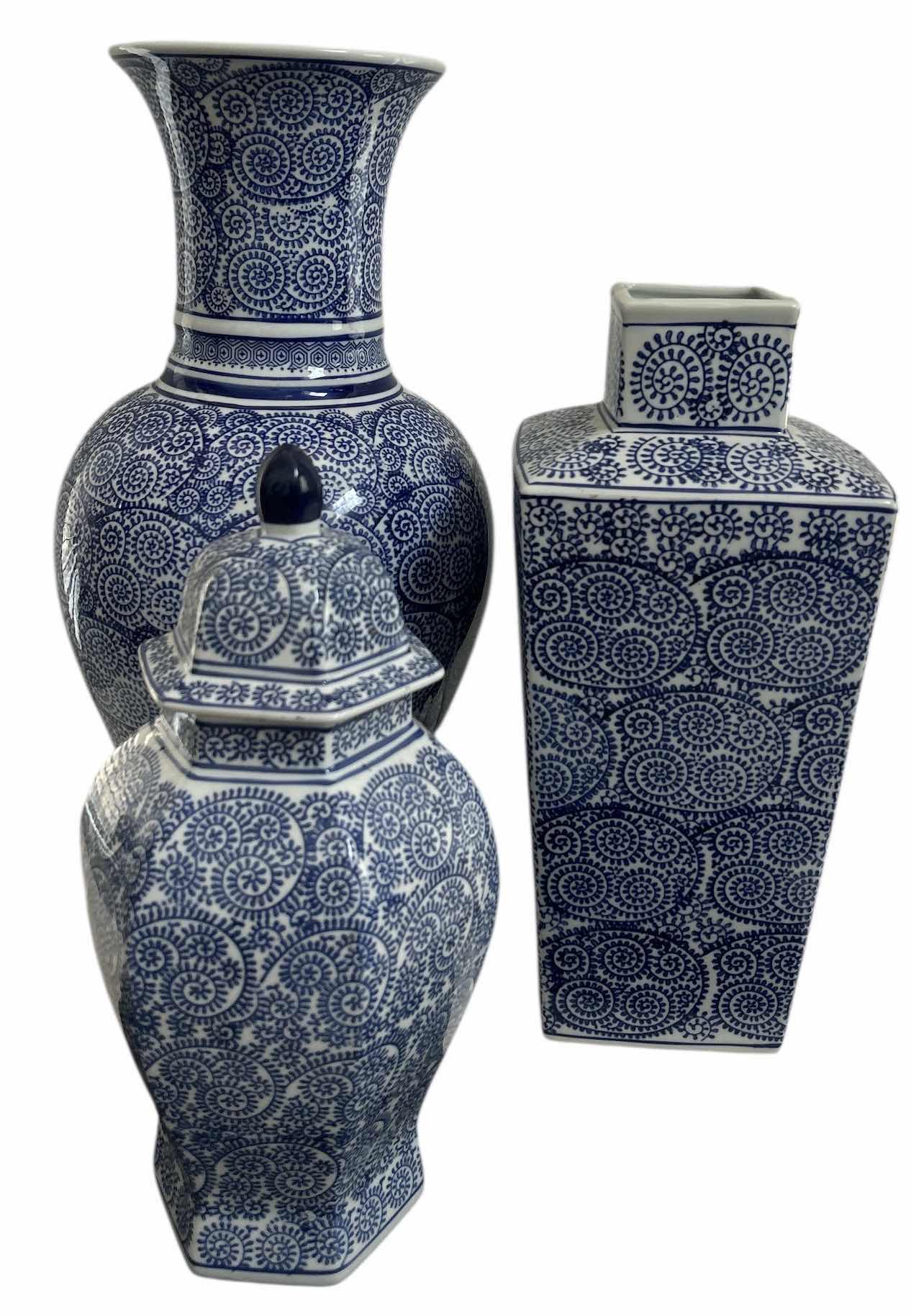 Photo 1 of 3 BLUE AND WHITE DECORATIVE HOME DECOR PIECES (TALLEST 20.5”)