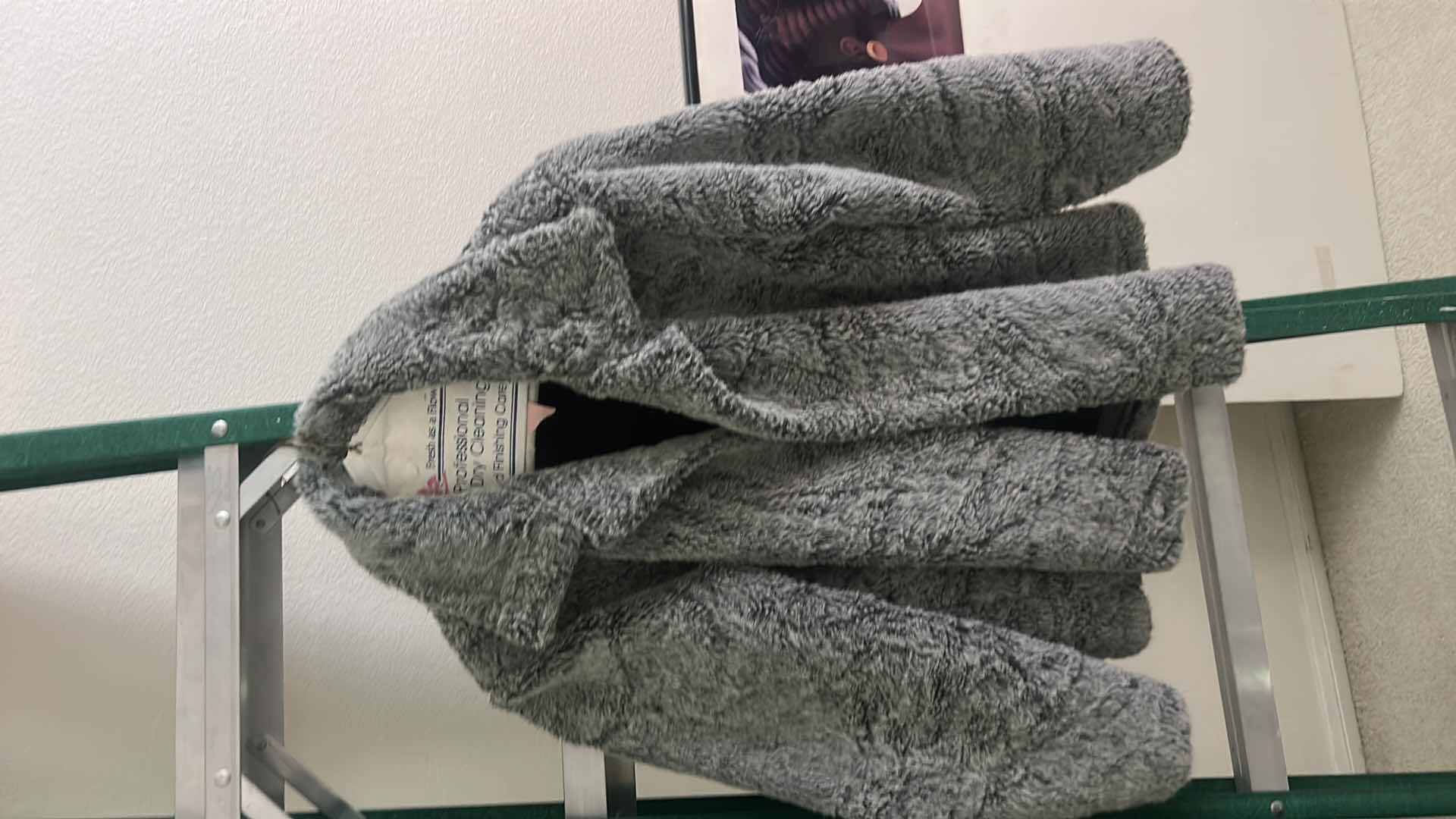 Photo 1 of 2 WOMENS JACKETS SIZE LARGE