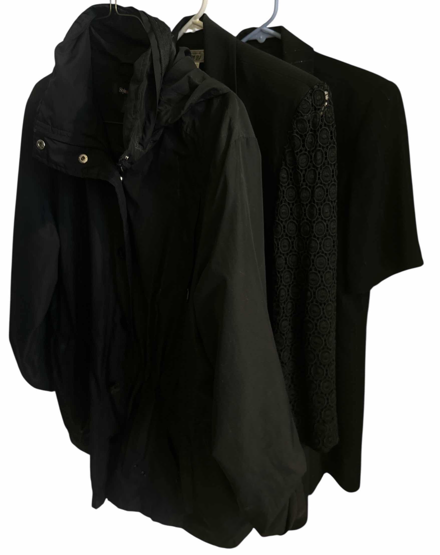 Photo 1 of 3 PC WOMENSWEAR