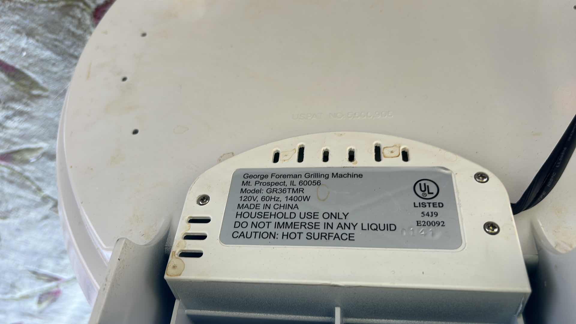 Photo 1 of GEORGE FOREMAN LEAN MEAN FAT GRILLING MACHINE