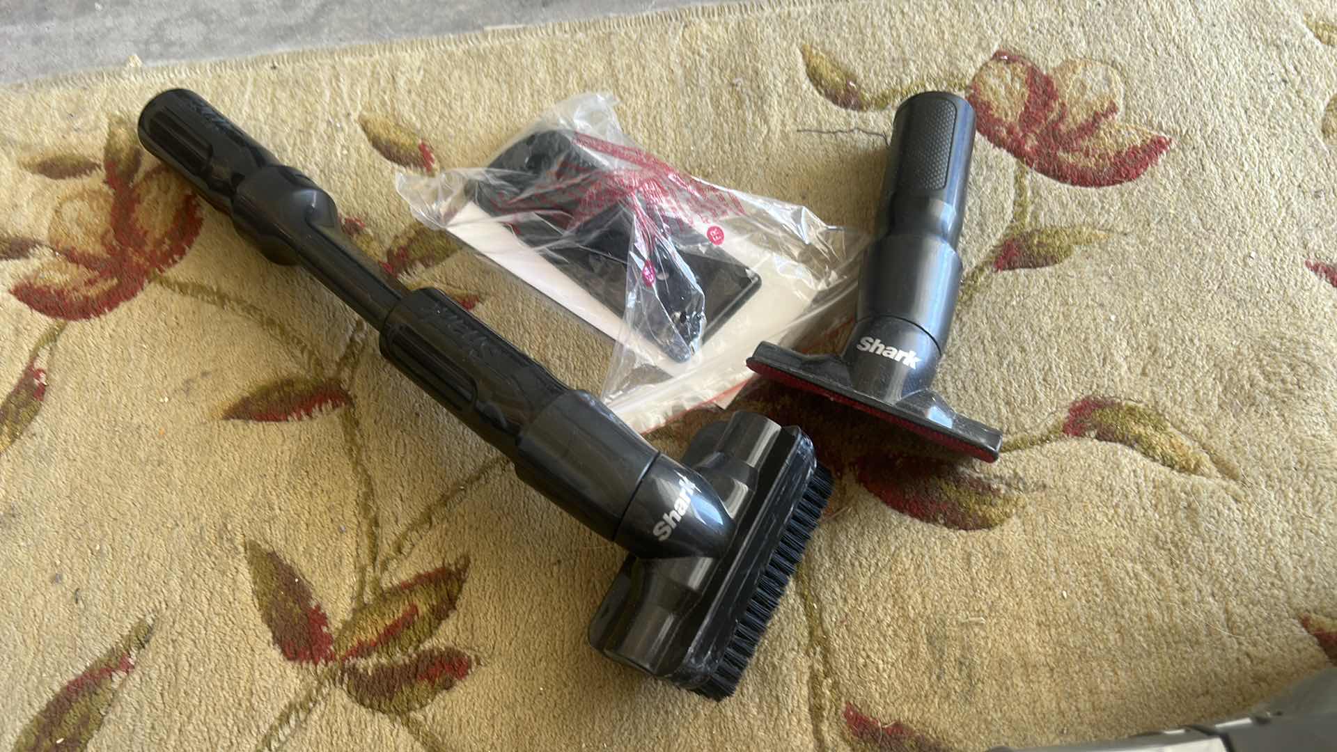 Photo 1 of SHARK VACUUM CLEANER