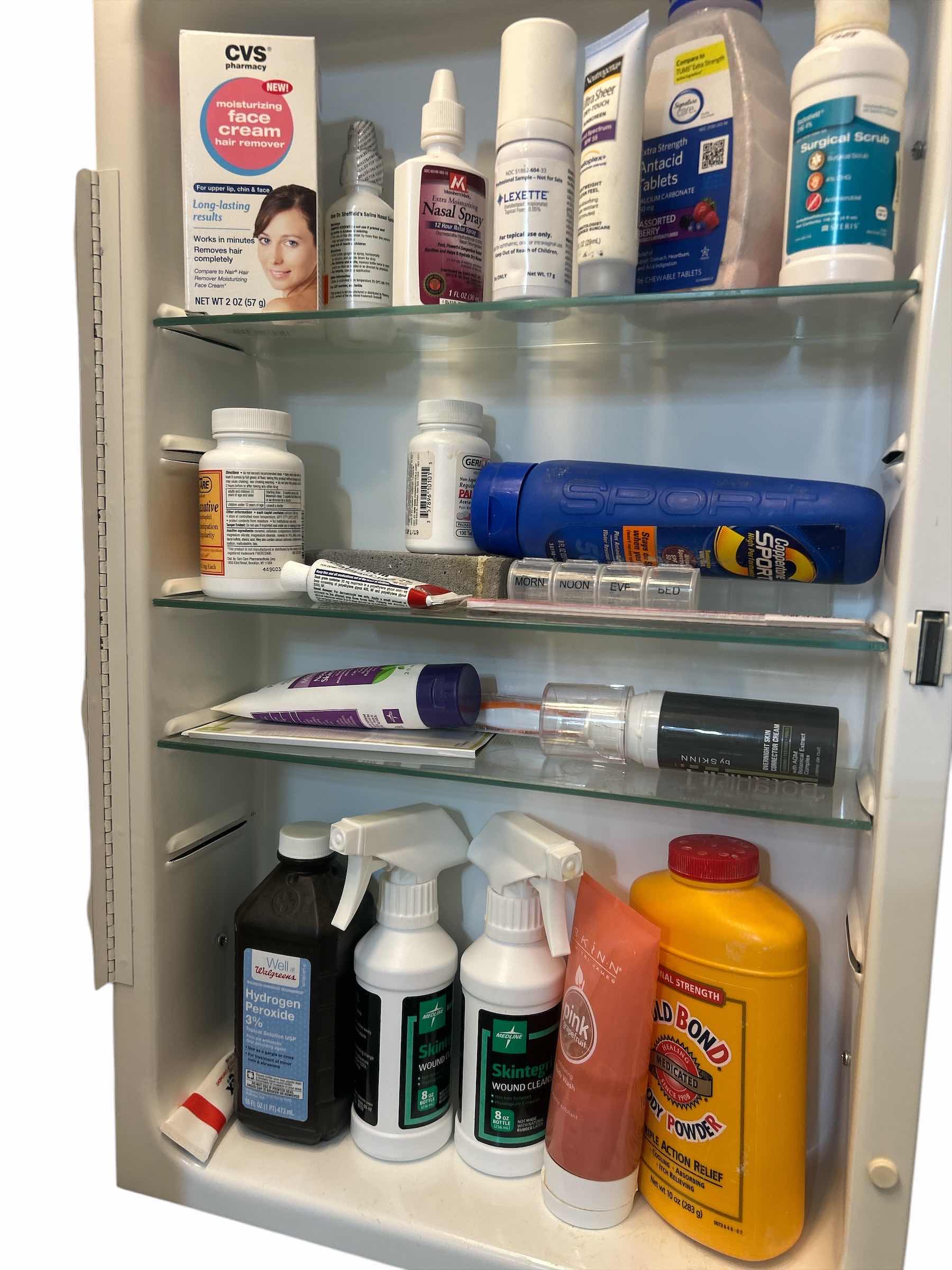Photo 1 of CONTENTS OF MEDICINE CABINET