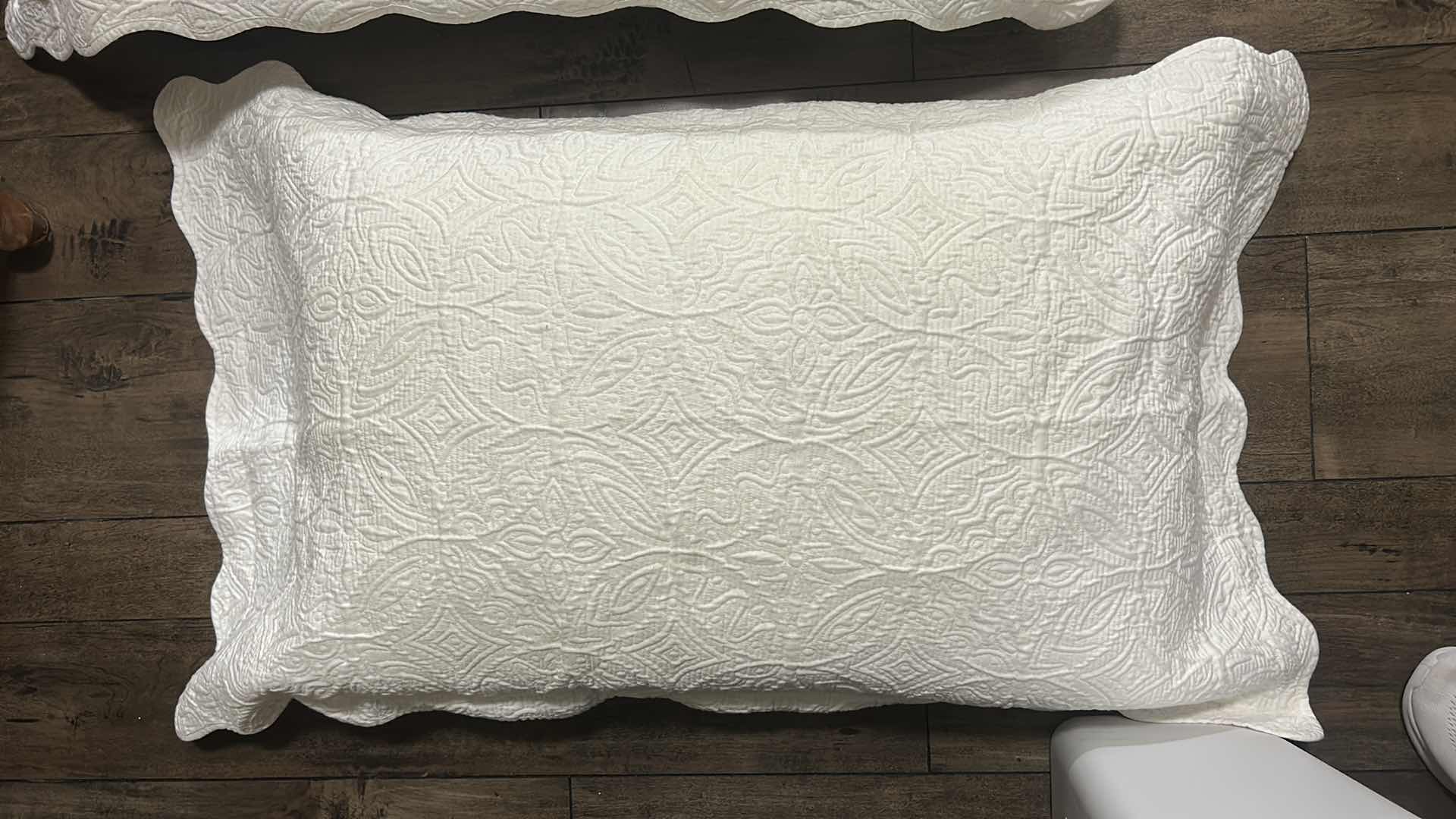 Photo 1 of 100% COTTON QUILT AND TWO SHAMS- SEE MEASUREMENTS IN PHOTO