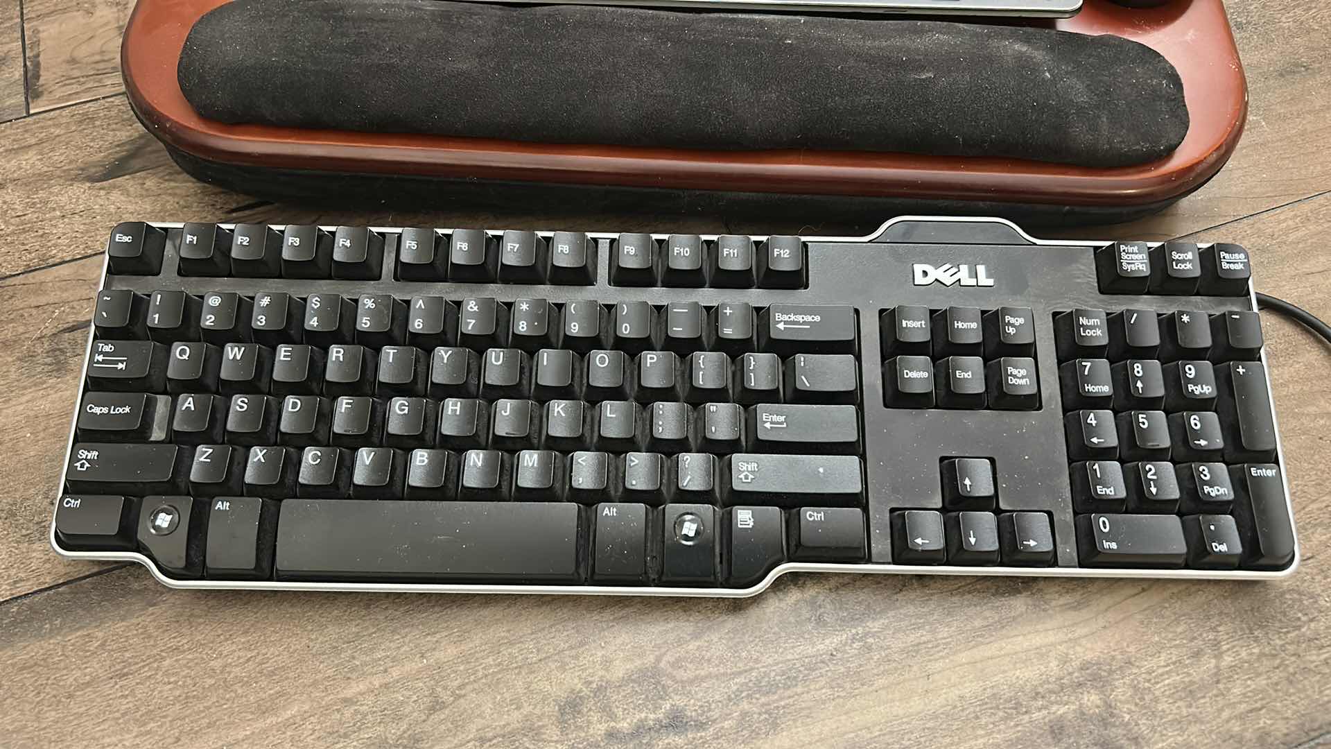 View 2 of LENOVO LAPTOP, DELL KEYBOARD, MOUSE & LAP. DESK